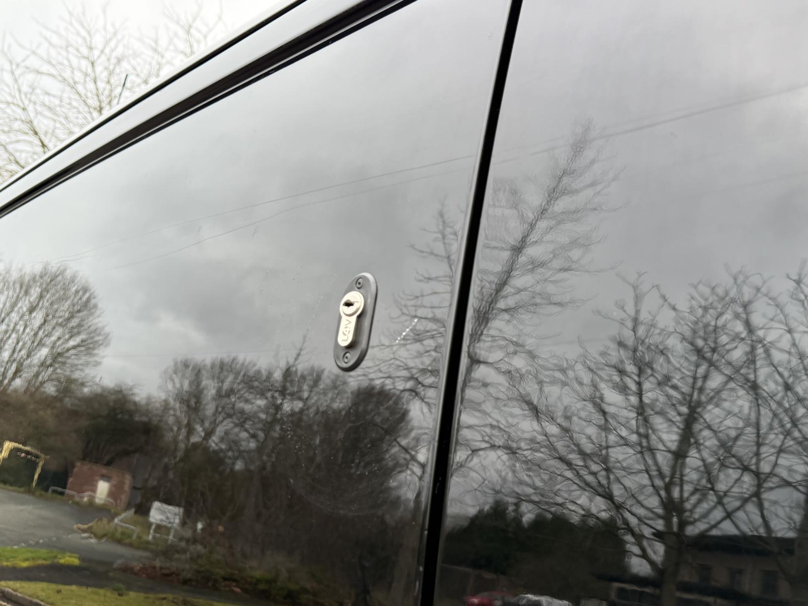 Ford Transit Custom 2.0 TDCi 290 Limited Panel Van 5dr Diesel Manual L1 H1 (157 g/km, 168 bhp)