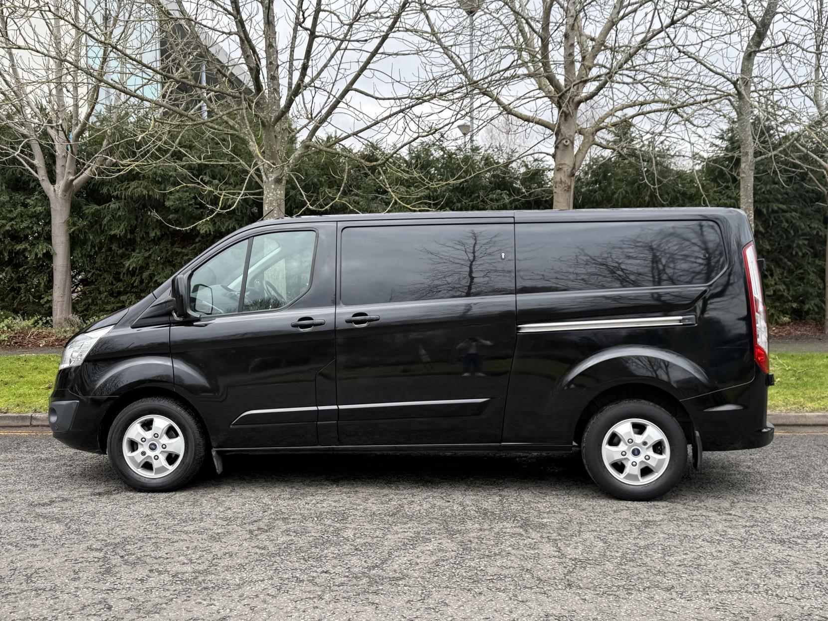 Ford Transit Custom 2.0 TDCi 290 Limited Panel Van 5dr Diesel Manual L1 H1 (157 g/km, 168 bhp)