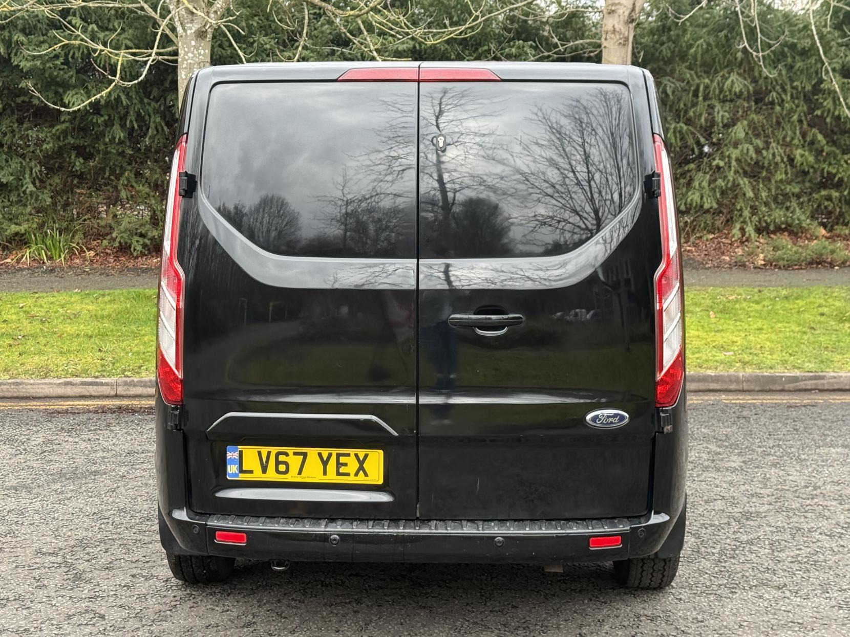 Ford Transit Custom 2.0 TDCi 290 Limited Panel Van 5dr Diesel Manual L1 H1 (157 g/km, 168 bhp)