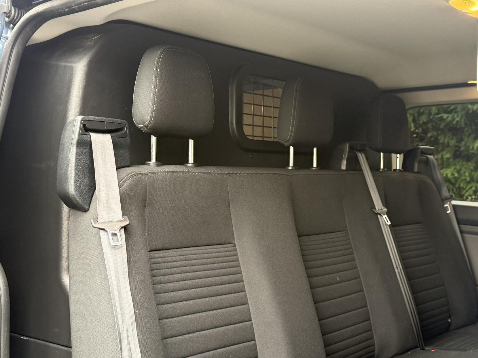 Ford Transit Custom 2.0 320 EcoBlue Limited Crew Van Double Cab 5dr Diesel Auto L2 H1 Euro 6 (s/s) (6 Seat) (170 ps)