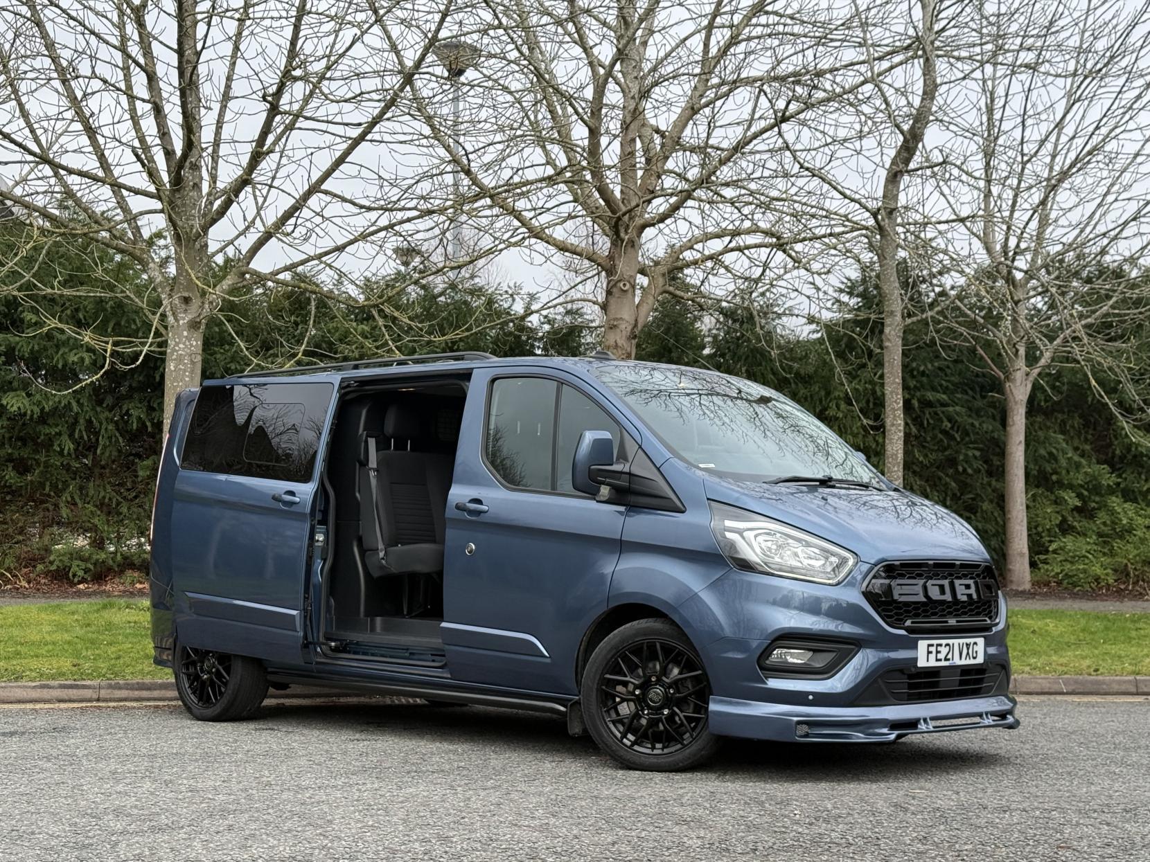 Ford Transit Custom 2.0 320 EcoBlue Limited Crew Van Double Cab 5dr Diesel Auto L2 H1 Euro 6 (s/s) (6 Seat) (170 ps)