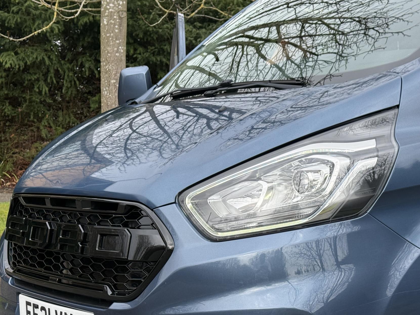 Ford Transit Custom 2.0 320 EcoBlue Limited Crew Van Double Cab 5dr Diesel Auto L2 H1 Euro 6 (s/s) (6 Seat) (170 ps)