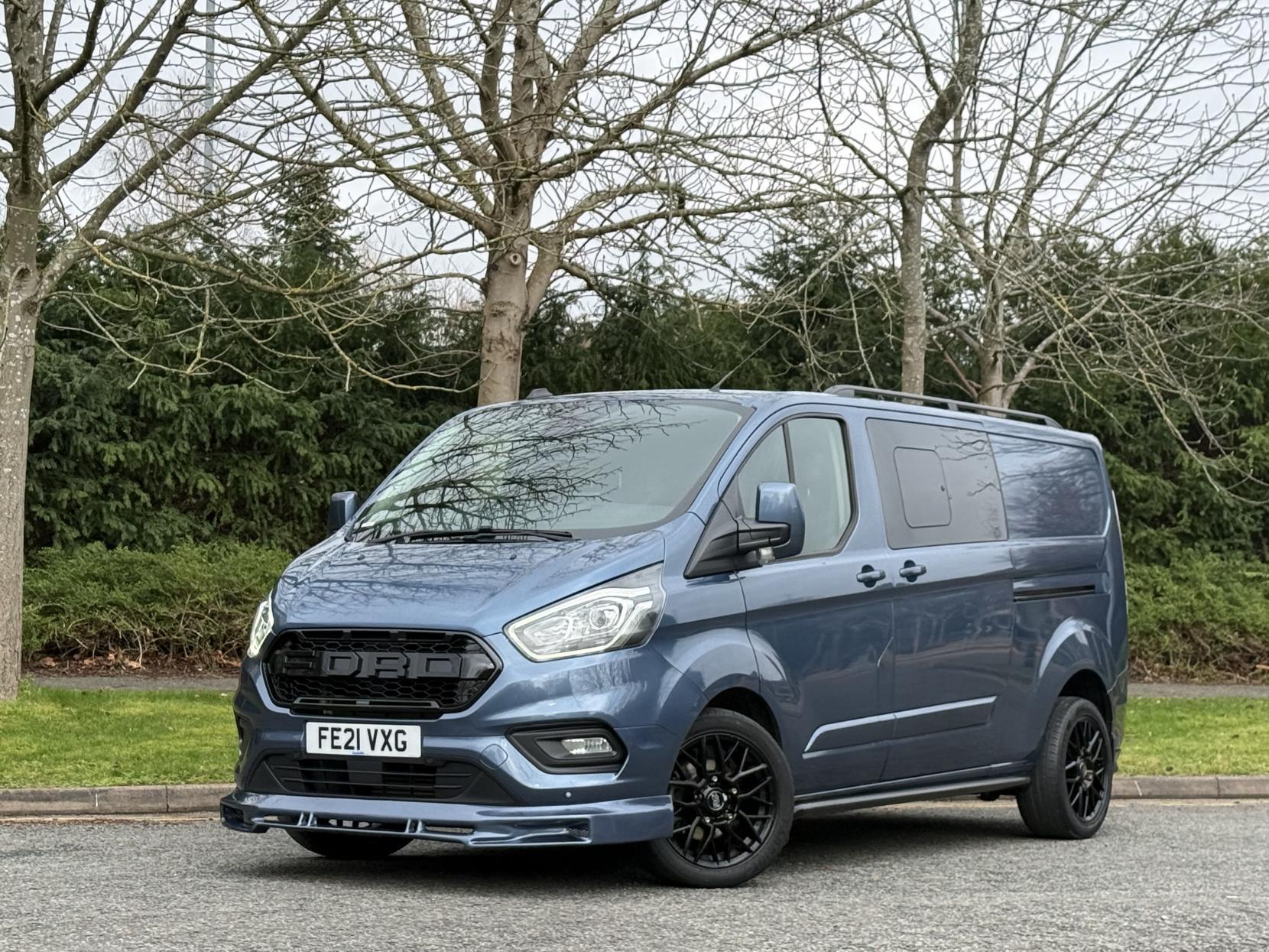 Ford Transit Custom 2.0 320 EcoBlue Limited Crew Van Double Cab 5dr Diesel Auto L2 H1 Euro 6 (s/s) (6 Seat) (170 ps)