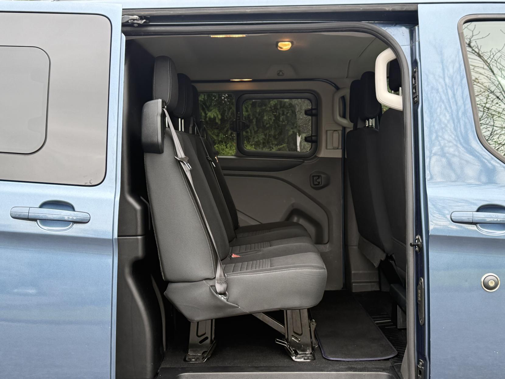 Ford Transit Custom 2.0 320 EcoBlue Limited Crew Van Double Cab 5dr Diesel Auto L2 H1 Euro 6 (s/s) (6 Seat) (170 ps)