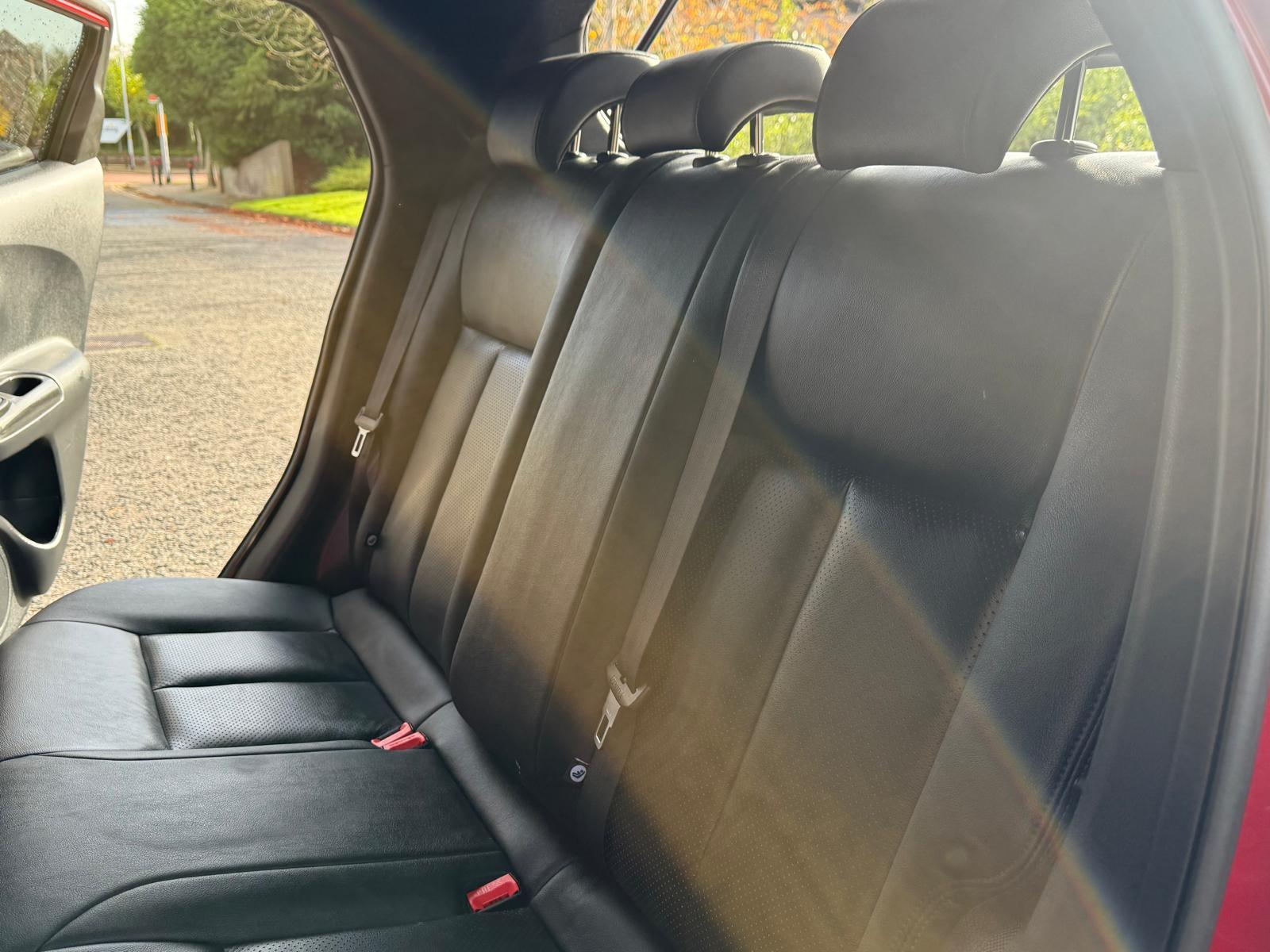 Nissan Juke 1.2 DIG-T Tekna SUV 5dr Petrol Manual Euro 6 (s/s) (115 ps)