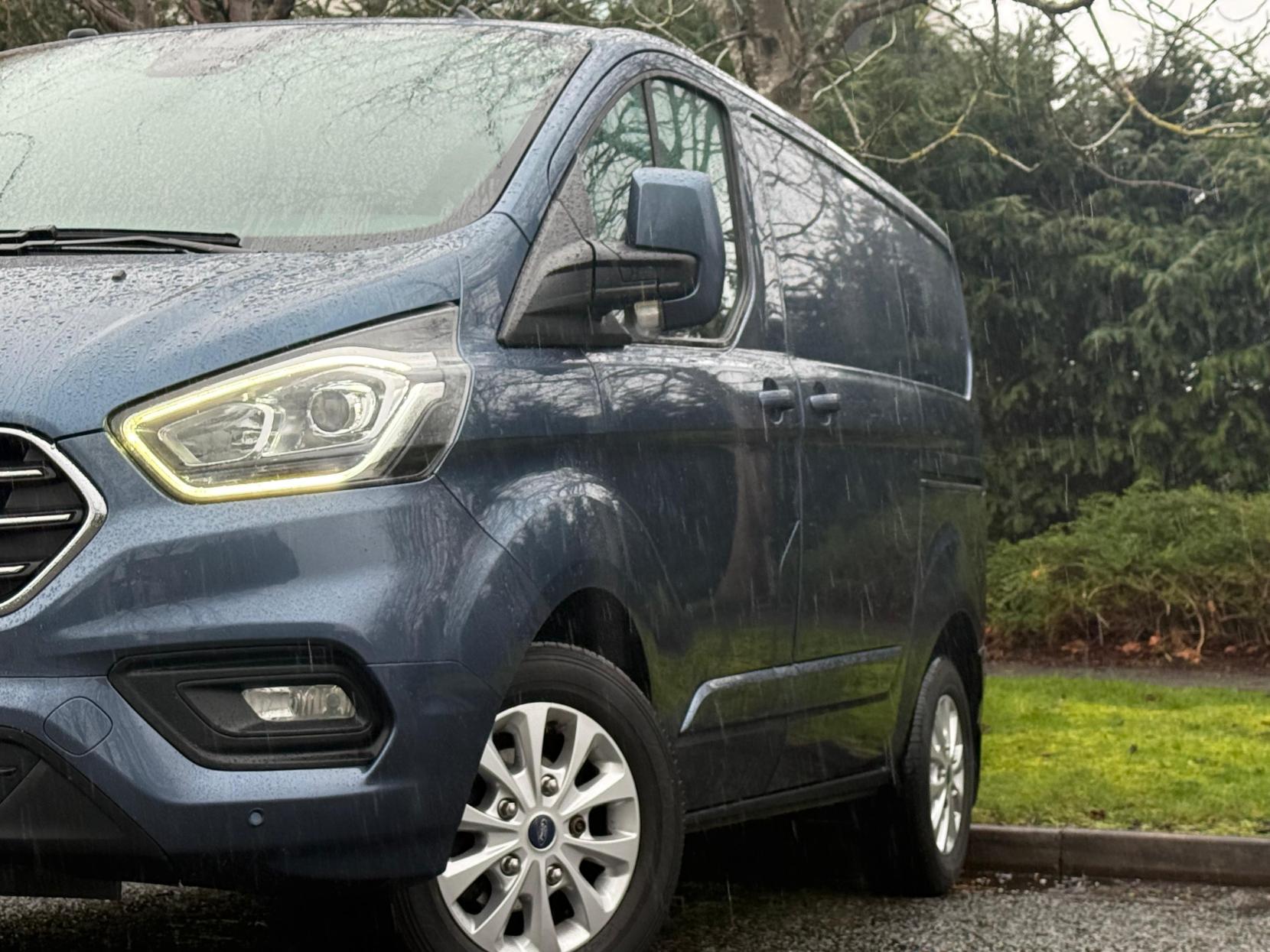 Ford Transit Custom 2.0 280 EcoBlue Limited Panel Van 5dr Diesel Manual L1 H1 Euro 6 (130 ps)