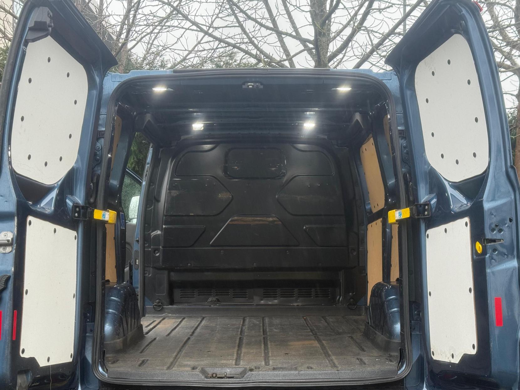 Ford Transit Custom 2.0 280 EcoBlue Limited Panel Van 5dr Diesel Manual L1 H1 Euro 6 (130 ps)
