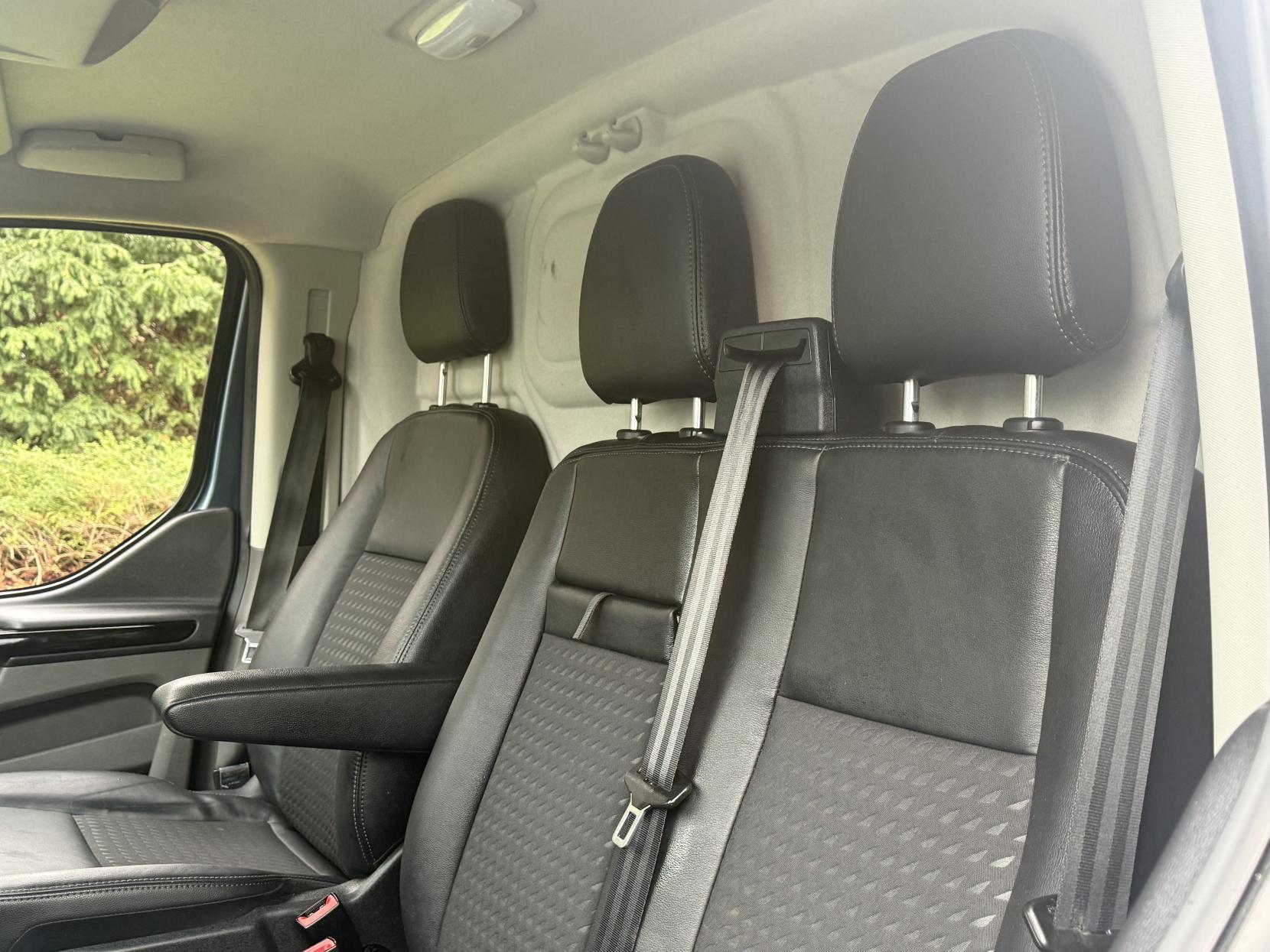 Ford Transit Custom 2.0 310 EcoBlue Sport Panel Van 5dr Diesel Auto L2 H1 Euro 6 (170 ps)