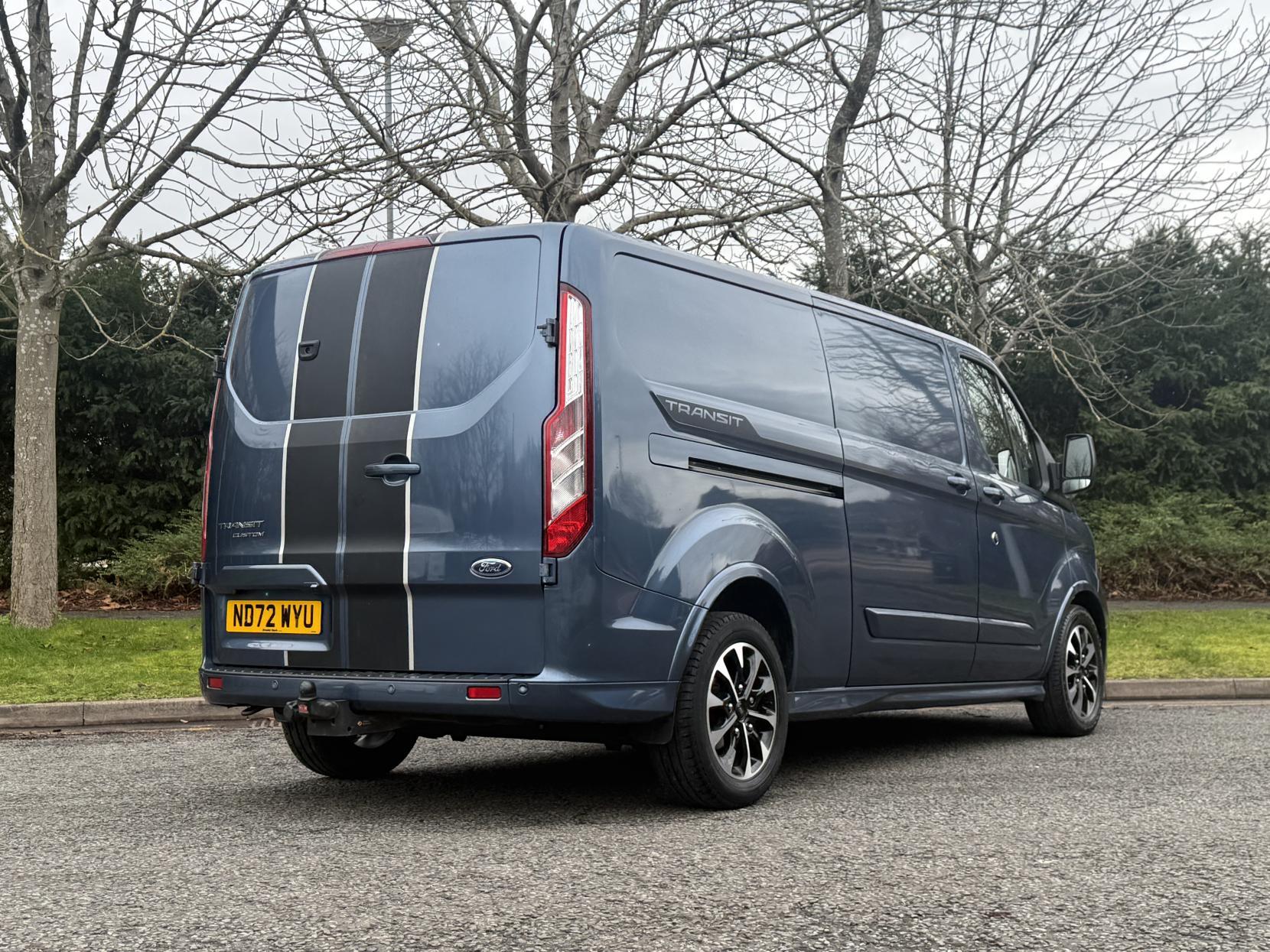 Ford Transit Custom 2.0 310 EcoBlue Sport Panel Van 5dr Diesel Auto L2 H1 Euro 6 (170 ps)