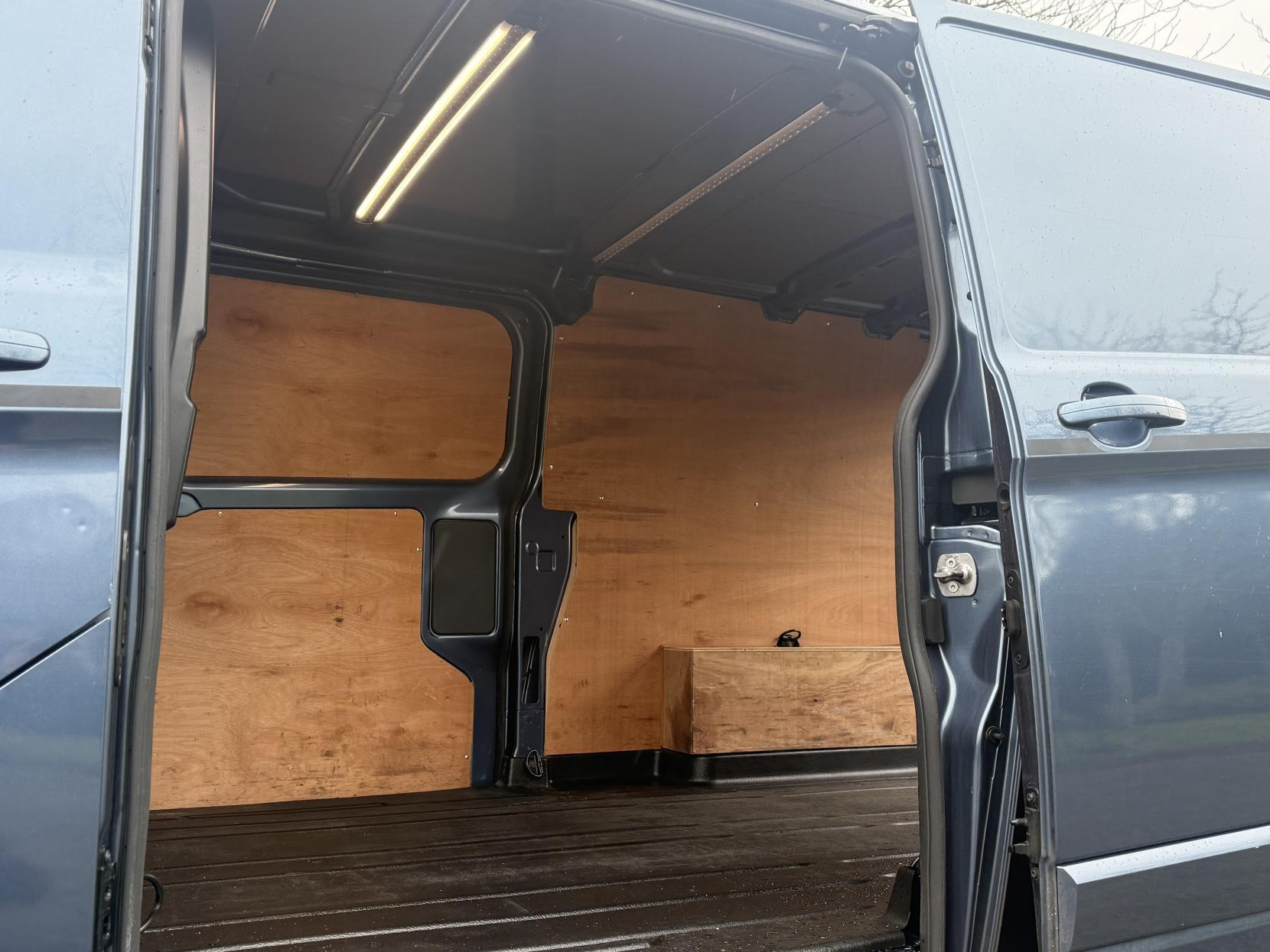 Ford Transit Custom 2.0 310 EcoBlue Sport Panel Van 5dr Diesel Auto L2 H1 Euro 6 (170 ps)