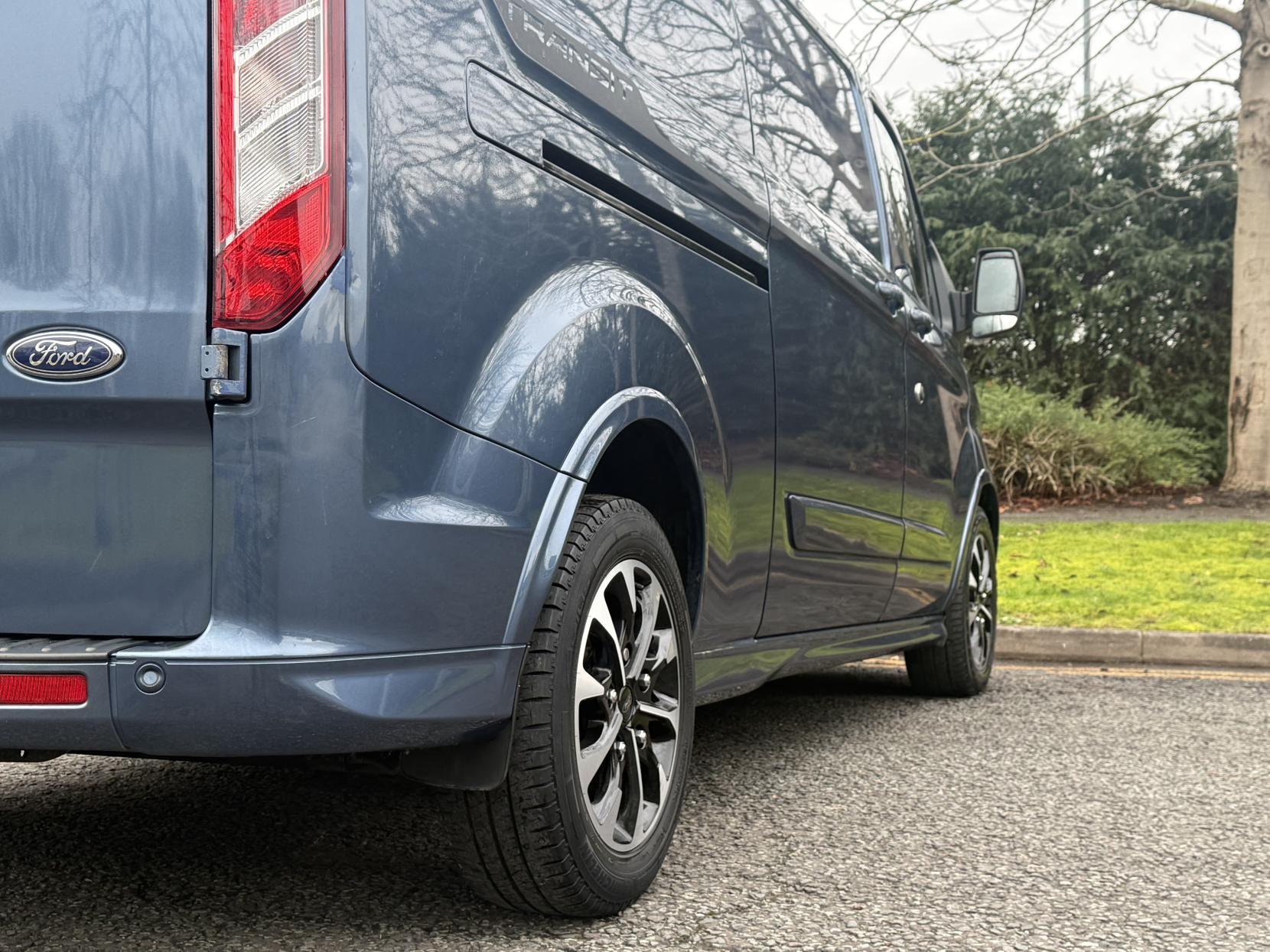 Ford Transit Custom 2.0 310 EcoBlue Sport Panel Van 5dr Diesel Auto L2 H1 Euro 6 (170 ps)