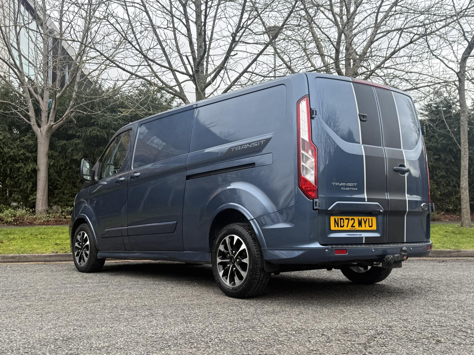 Ford Transit Custom 2.0 310 EcoBlue Sport Panel Van 5dr Diesel Auto L2 H1 Euro 6 (170 ps)