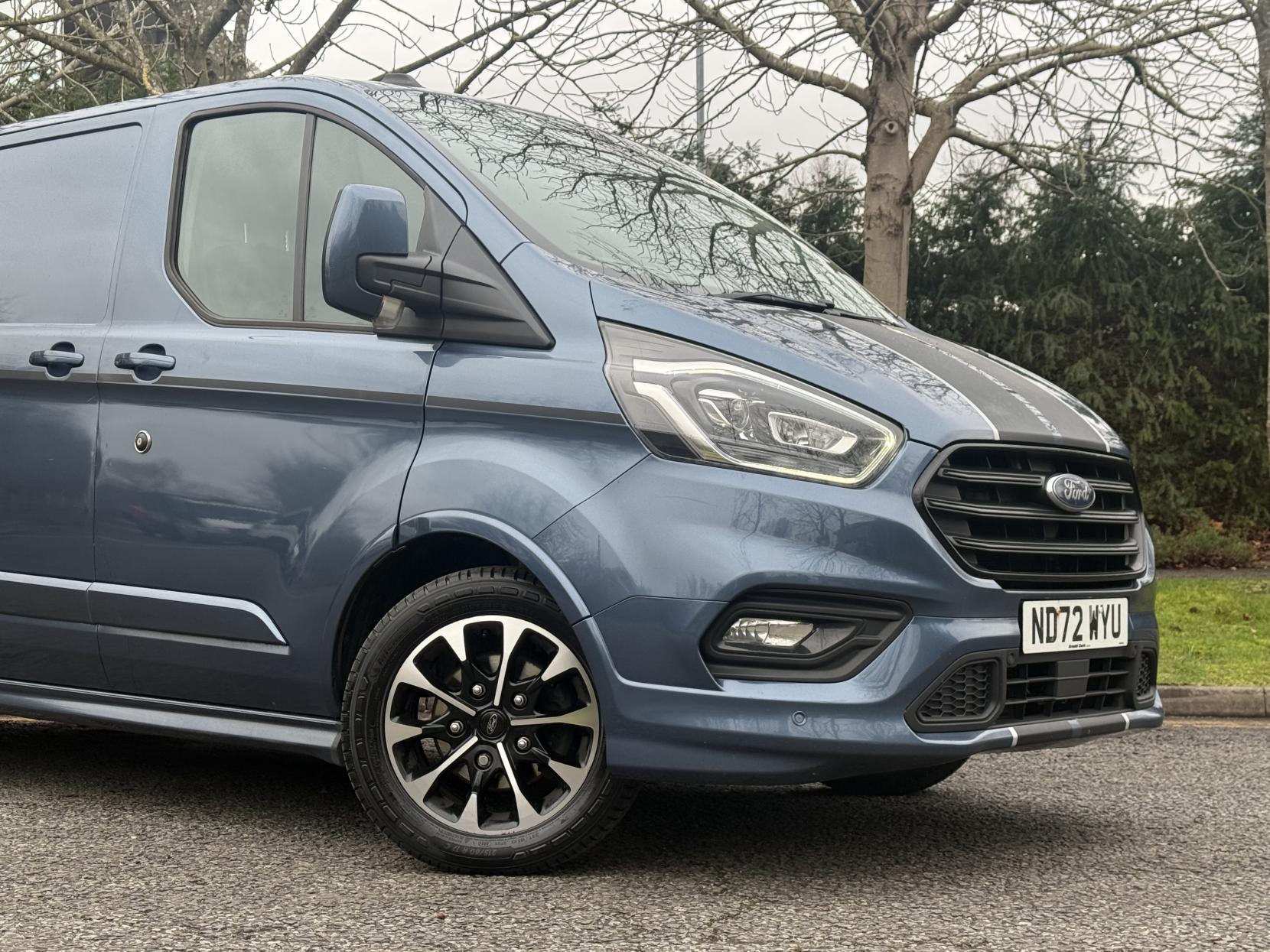Ford Transit Custom 2.0 310 EcoBlue Sport Panel Van 5dr Diesel Auto L2 H1 Euro 6 (170 ps)