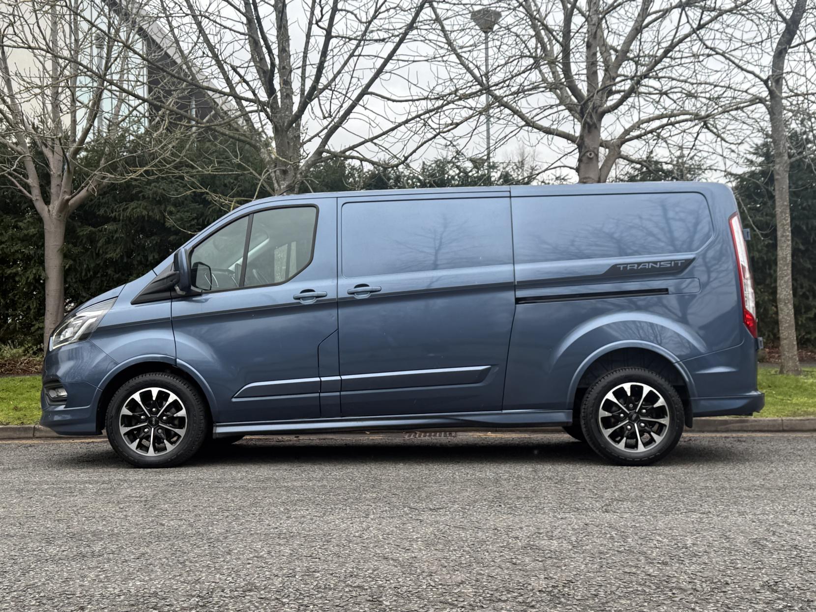 Ford Transit Custom 2.0 310 EcoBlue Sport Panel Van 5dr Diesel Auto L2 H1 Euro 6 (170 ps)