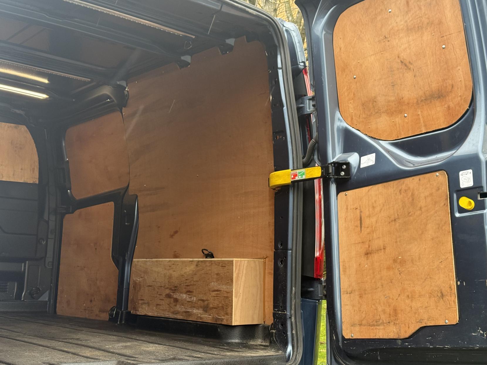 Ford Transit Custom 2.0 310 EcoBlue Sport Panel Van 5dr Diesel Auto L2 H1 Euro 6 (170 ps)