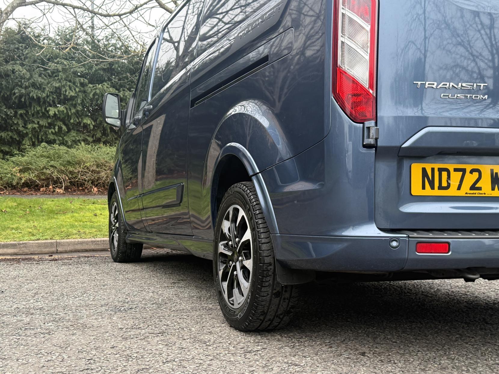 Ford Transit Custom 2.0 310 EcoBlue Sport Panel Van 5dr Diesel Auto L2 H1 Euro 6 (170 ps)