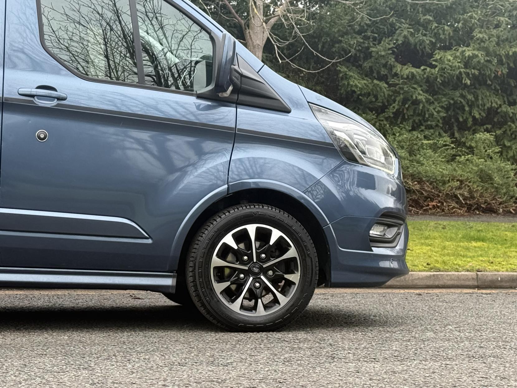 Ford Transit Custom 2.0 310 EcoBlue Sport Panel Van 5dr Diesel Auto L2 H1 Euro 6 (170 ps)