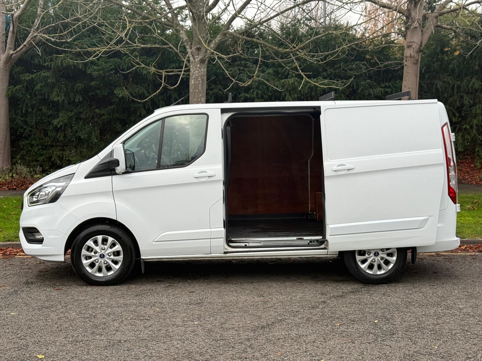 Ford Transit Custom 2.0 300 EcoBlue Limited Panel Van 5dr Diesel Auto L1 H1 Euro 6 (s/s) (130 ps)
