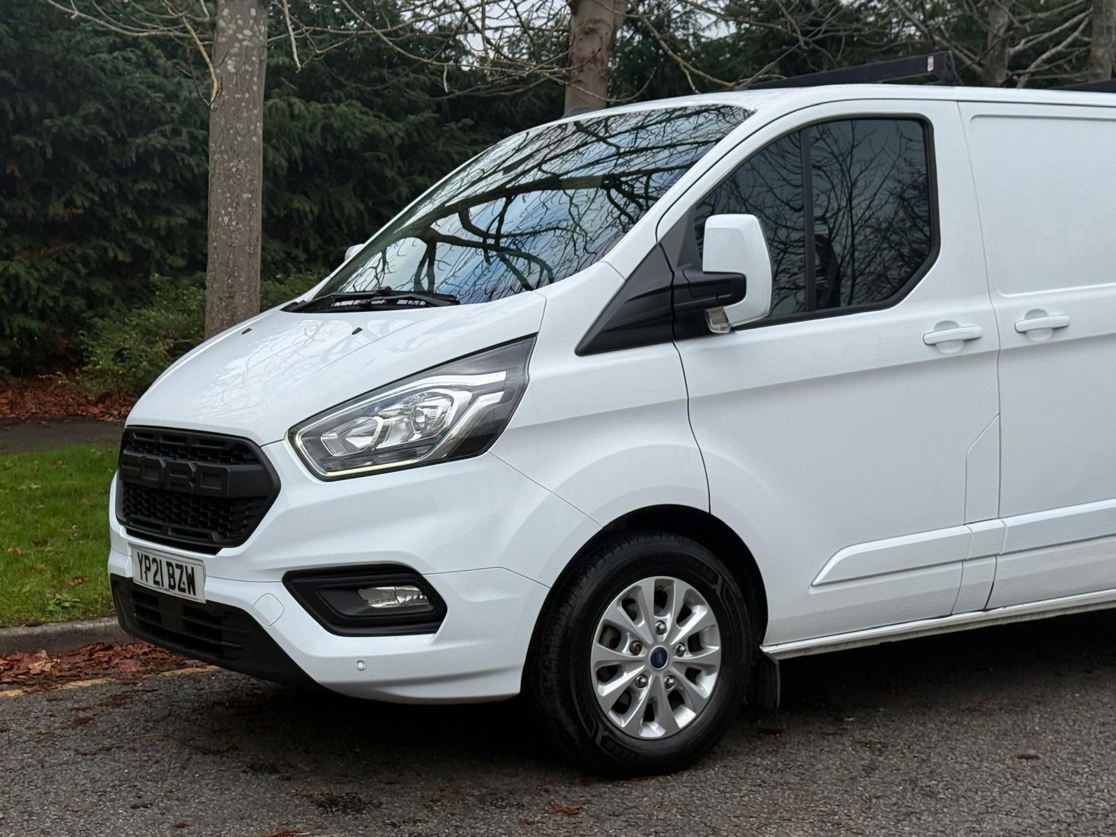 Ford Transit Custom 2.0 300 EcoBlue Limited Panel Van 5dr Diesel Auto L1 H1 Euro 6 (s/s) (130 ps)