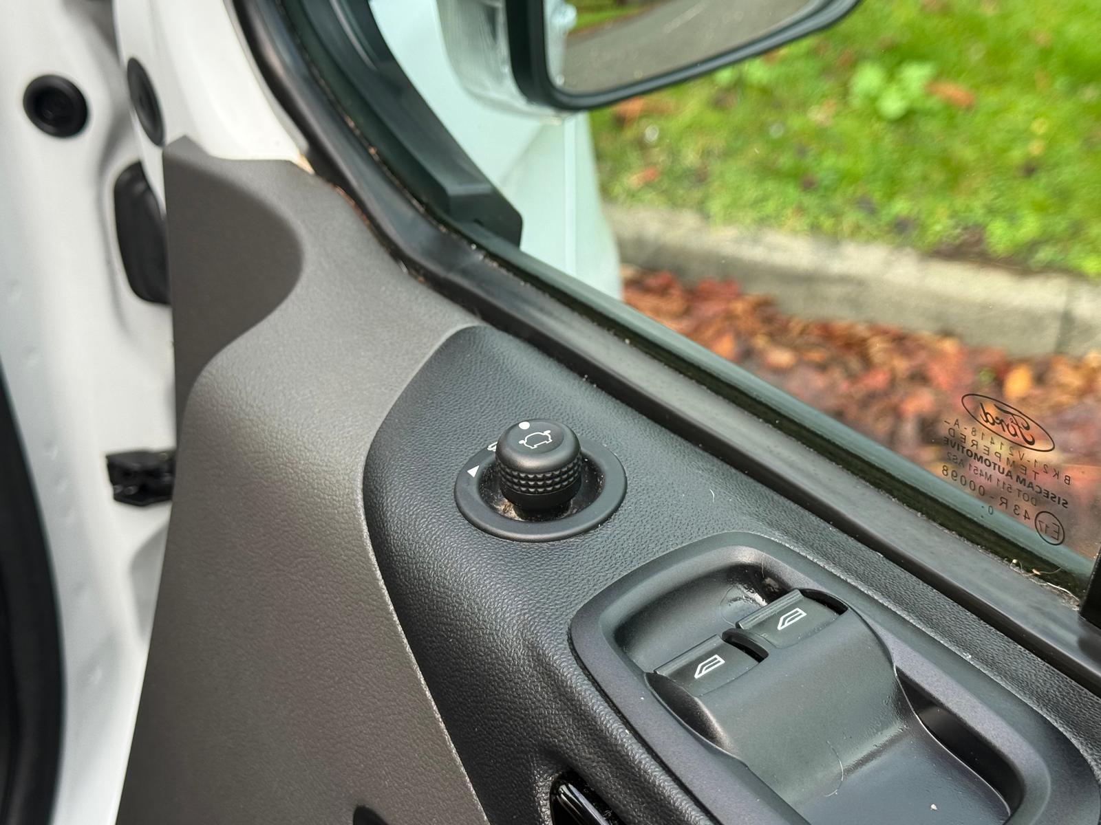 Ford Transit Custom 2.0 300 EcoBlue Limited Panel Van 5dr Diesel Auto L1 H1 Euro 6 (s/s) (130 ps)