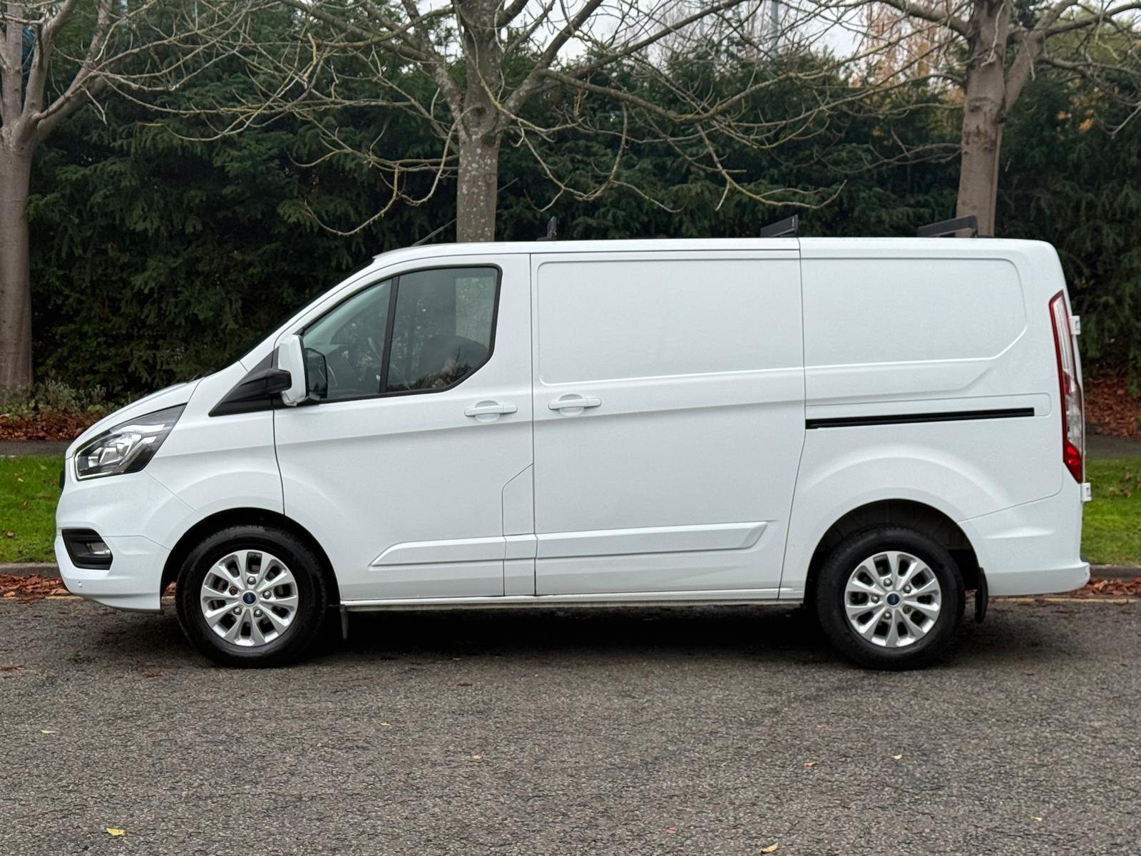 Ford Transit Custom 2.0 300 EcoBlue Limited Panel Van 5dr Diesel Auto L1 H1 Euro 6 (s/s) (130 ps)