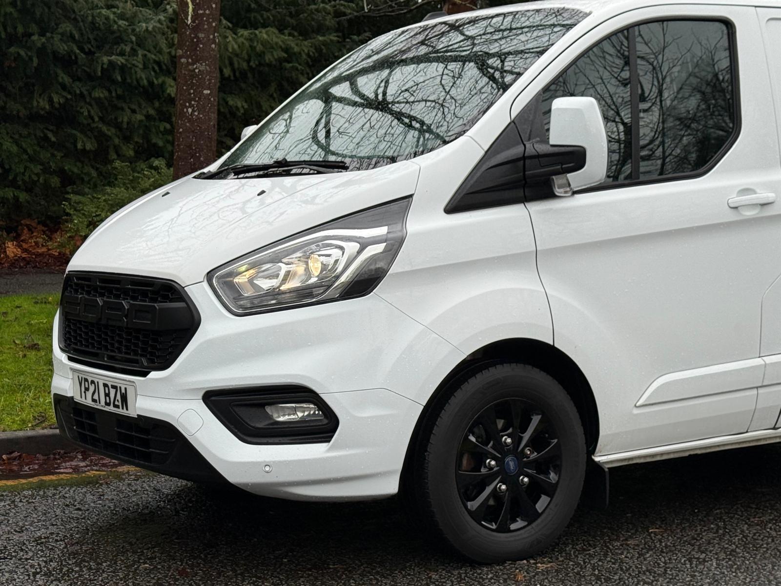 Ford Transit Custom 2.0 300 EcoBlue Limited Panel Van 5dr Diesel Auto L1 H1 Euro 6 (s/s) (130 ps)