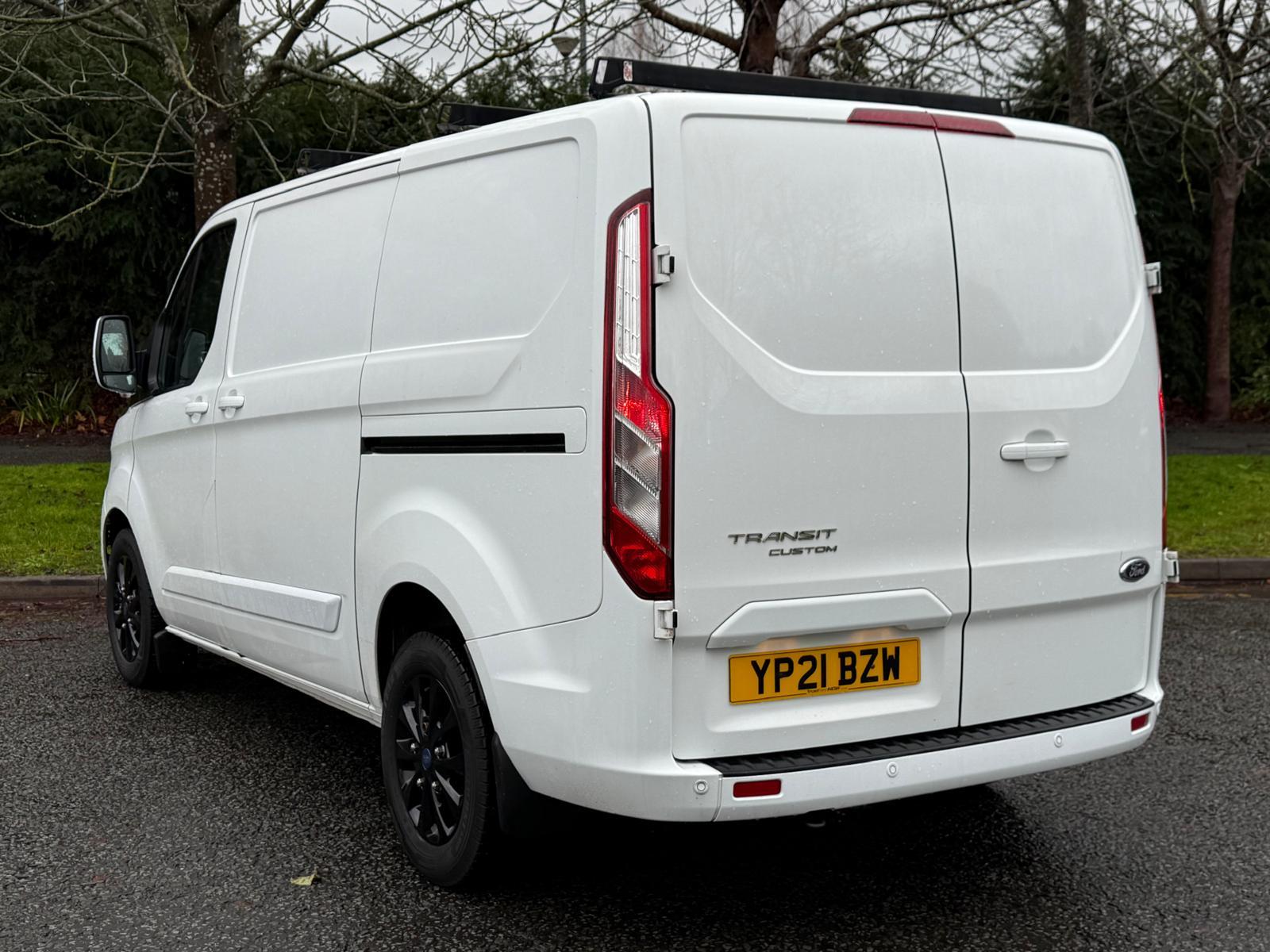 Ford Transit Custom 2.0 300 EcoBlue Limited Panel Van 5dr Diesel Auto L1 H1 Euro 6 (s/s) (130 ps)