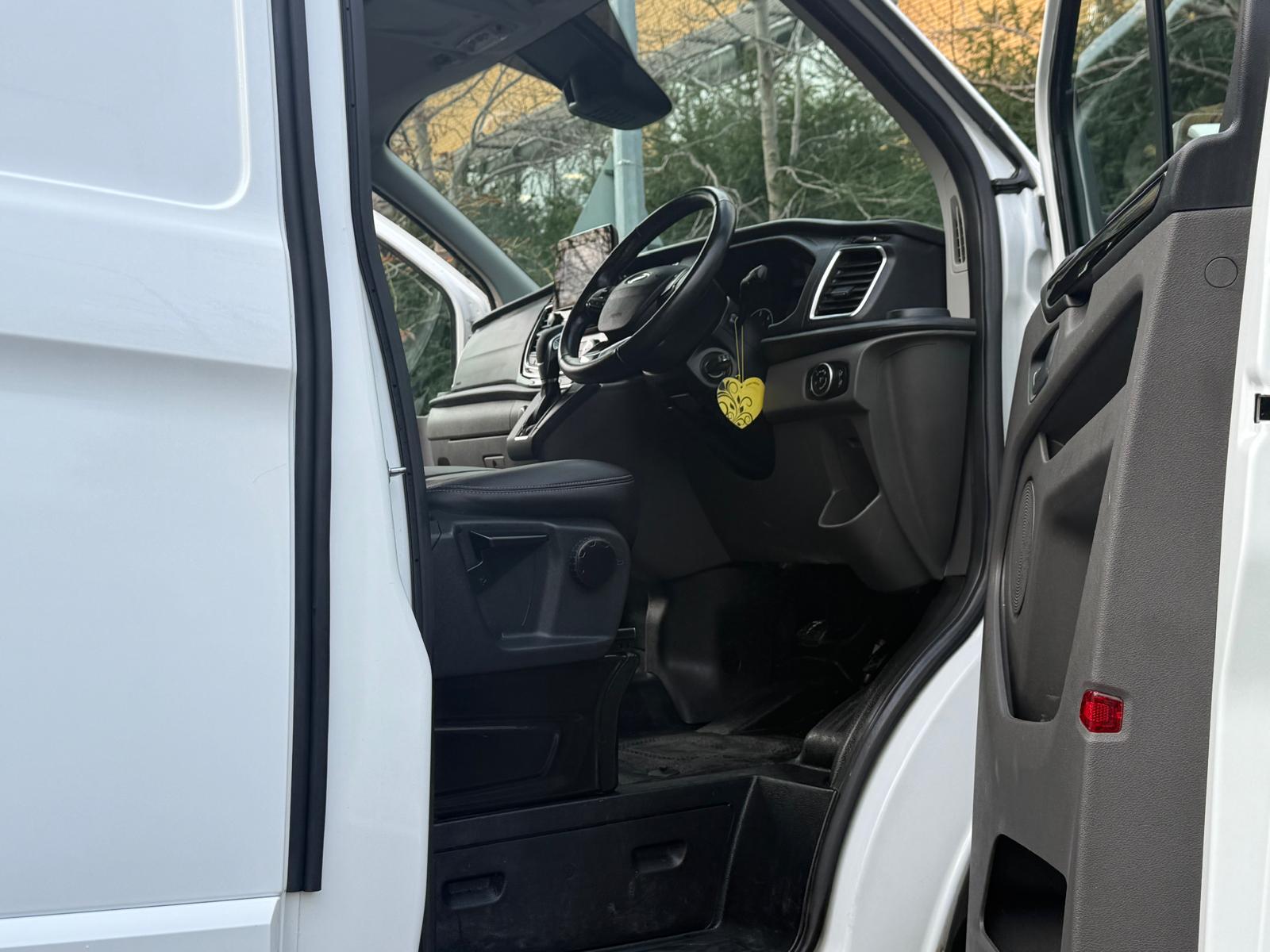 Ford Transit Custom 2.0 300 EcoBlue Limited Panel Van 5dr Diesel Auto L1 H1 Euro 6 (s/s) (130 ps)
