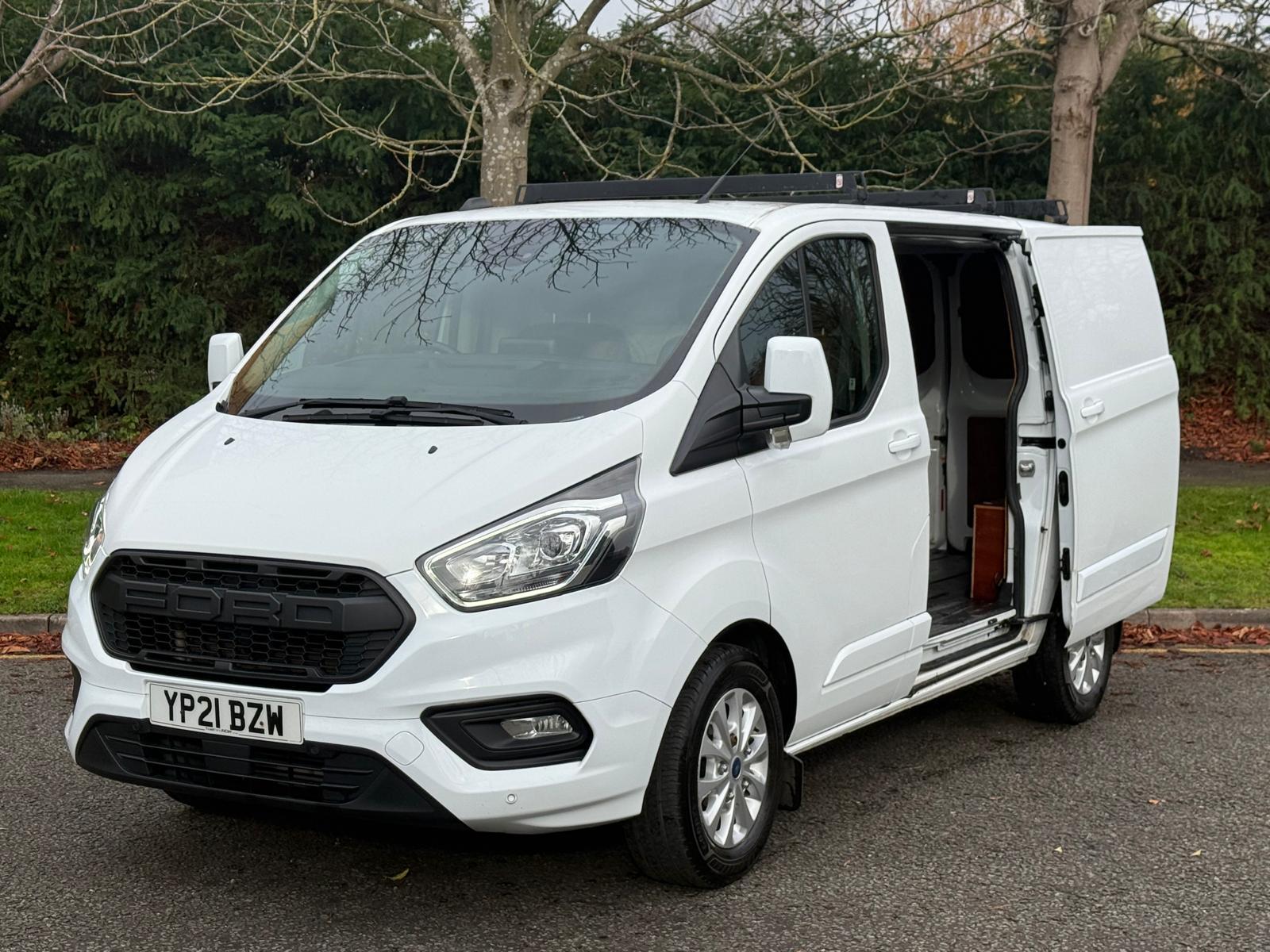 Ford Transit Custom 2.0 300 EcoBlue Limited Panel Van 5dr Diesel Auto L1 H1 Euro 6 (s/s) (130 ps)