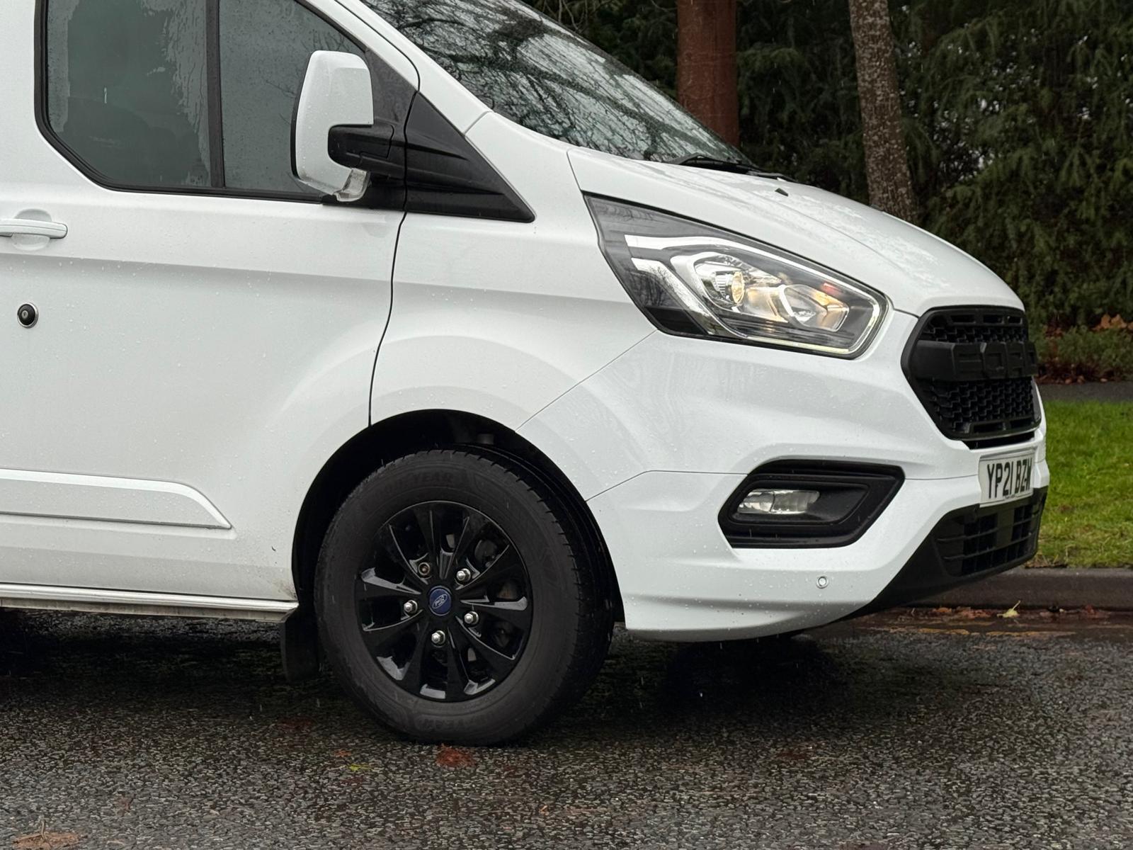 Ford Transit Custom 2.0 300 EcoBlue Limited Panel Van 5dr Diesel Auto L1 H1 Euro 6 (s/s) (130 ps)