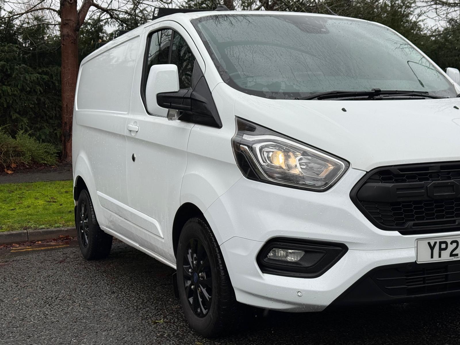 Ford Transit Custom 2.0 300 EcoBlue Limited Panel Van 5dr Diesel Auto L1 H1 Euro 6 (s/s) (130 ps)