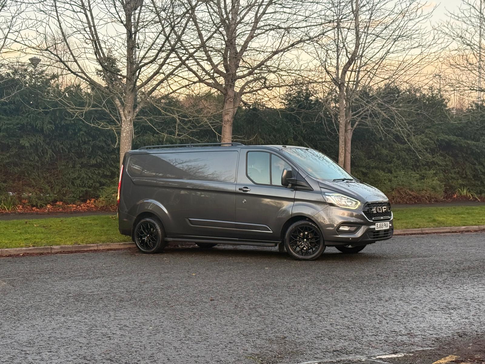 Ford Transit Custom 2.0 300 EcoBlue Limited Panel Van 5dr Diesel Auto L2 H1 Euro 6 (s/s) (170 ps)