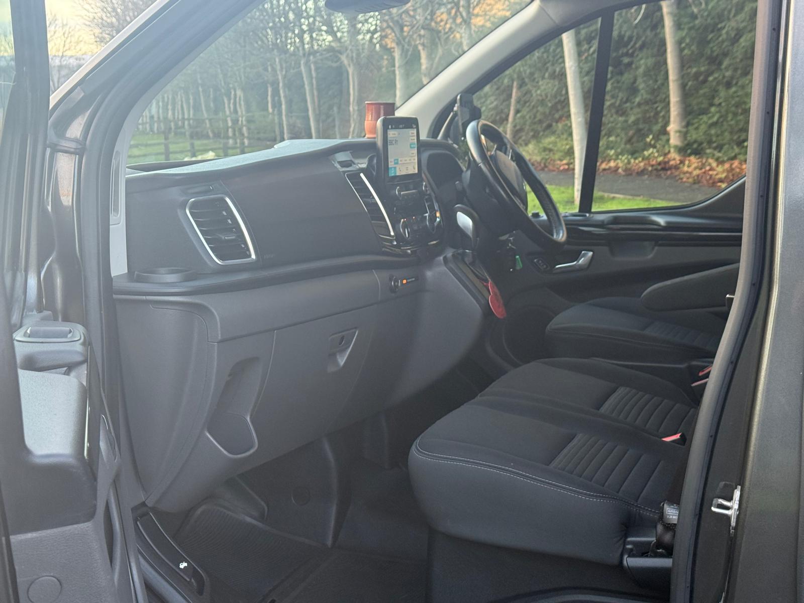 Ford Transit Custom 2.0 300 EcoBlue Limited Panel Van 5dr Diesel Auto L2 H1 Euro 6 (s/s) (170 ps)