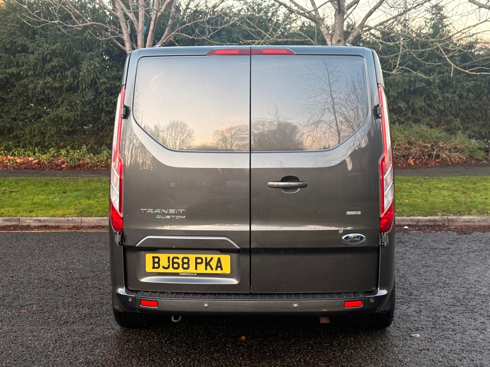 Ford Transit Custom 2.0 300 EcoBlue Limited Panel Van 5dr Diesel Auto L2 H1 Euro 6 (s/s) (170 ps)