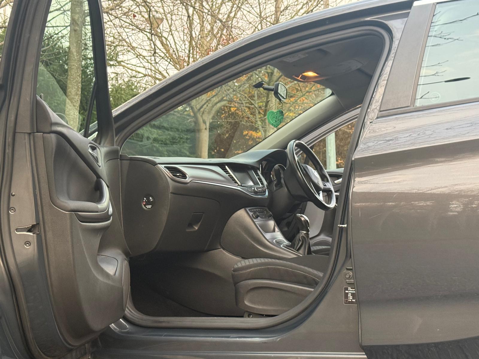 Vauxhall Astra 1.4i Energy Hatchback 5dr Petrol Manual Euro 6 (100 ps)