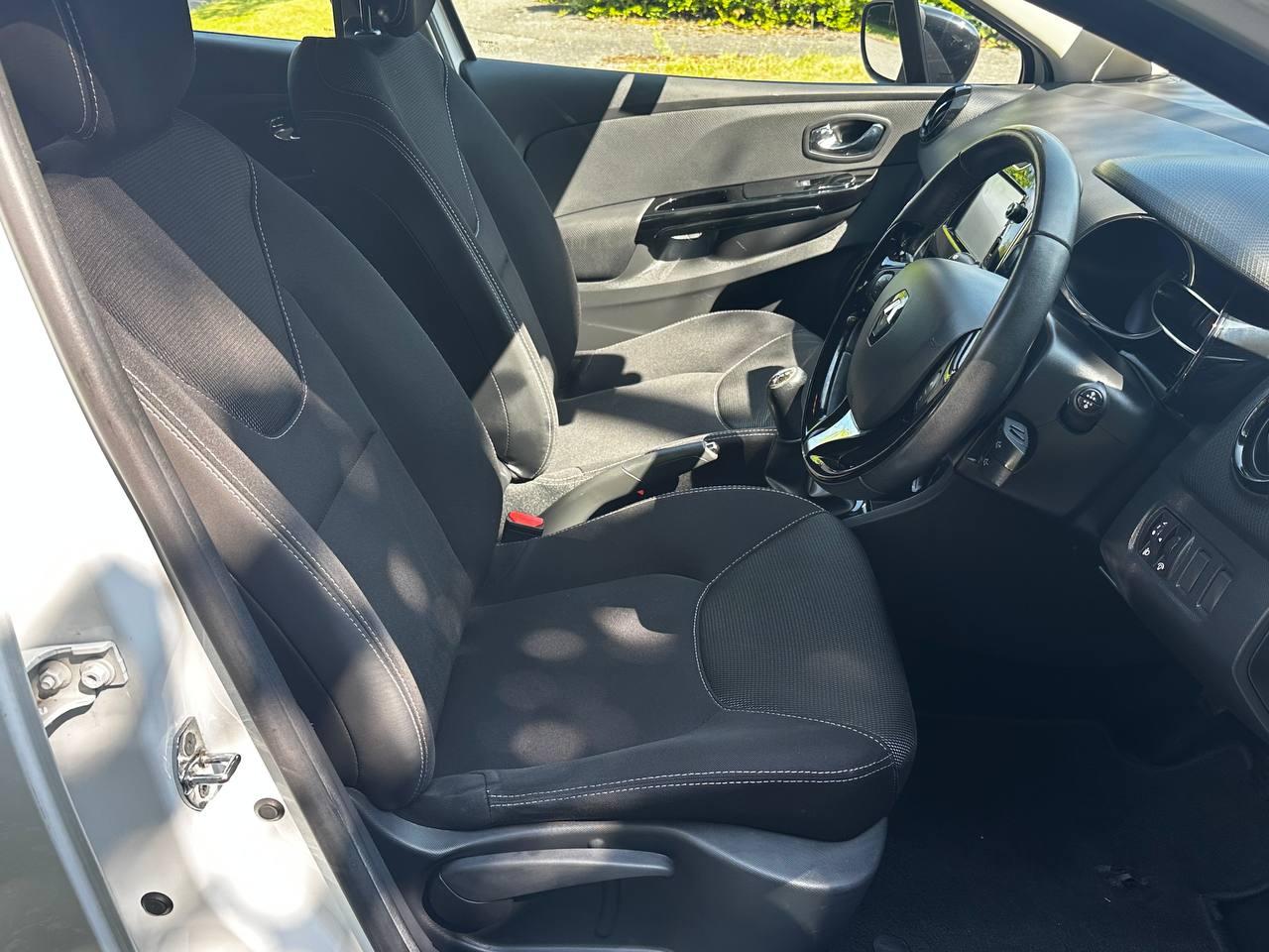Renault Clio 1.2 16V Dynamique MediaNav Hatchback 5dr Petrol Manual Euro 5 (75 ps)