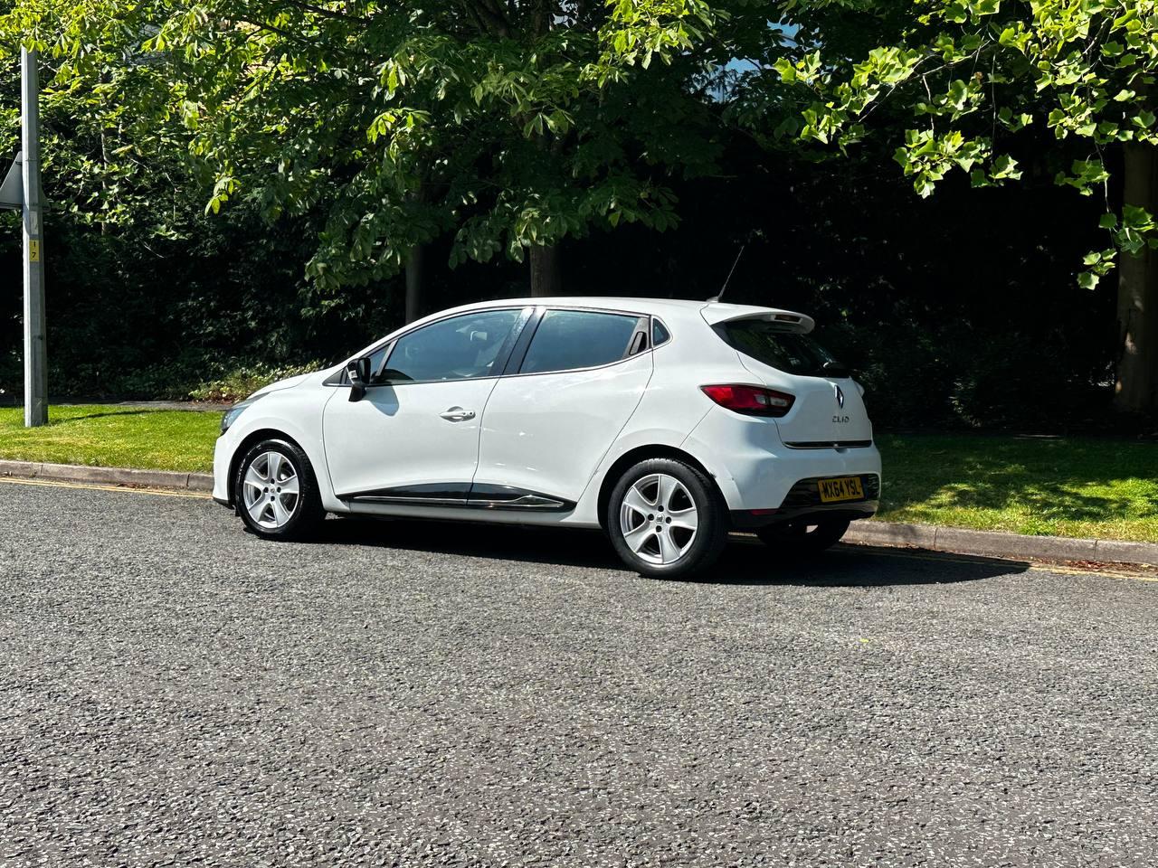 Renault Clio 1.2 16V Dynamique MediaNav Hatchback 5dr Petrol Manual Euro 5 (75 ps)