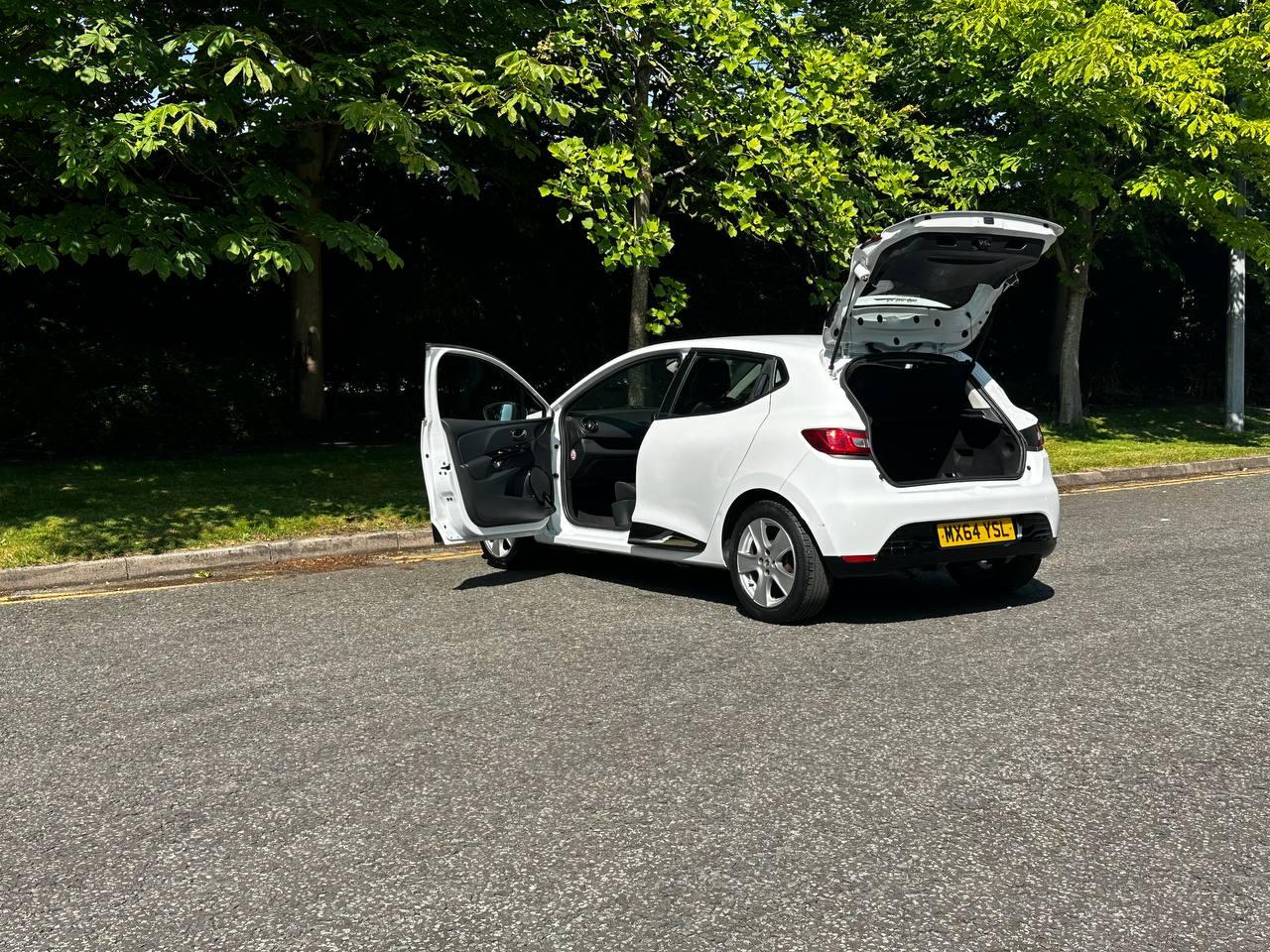 Renault Clio 1.2 16V Dynamique MediaNav Hatchback 5dr Petrol Manual Euro 5 (75 ps)