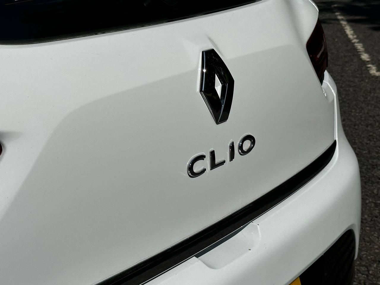 Renault Clio 1.2 16V Dynamique MediaNav Hatchback 5dr Petrol Manual Euro 5 (75 ps)