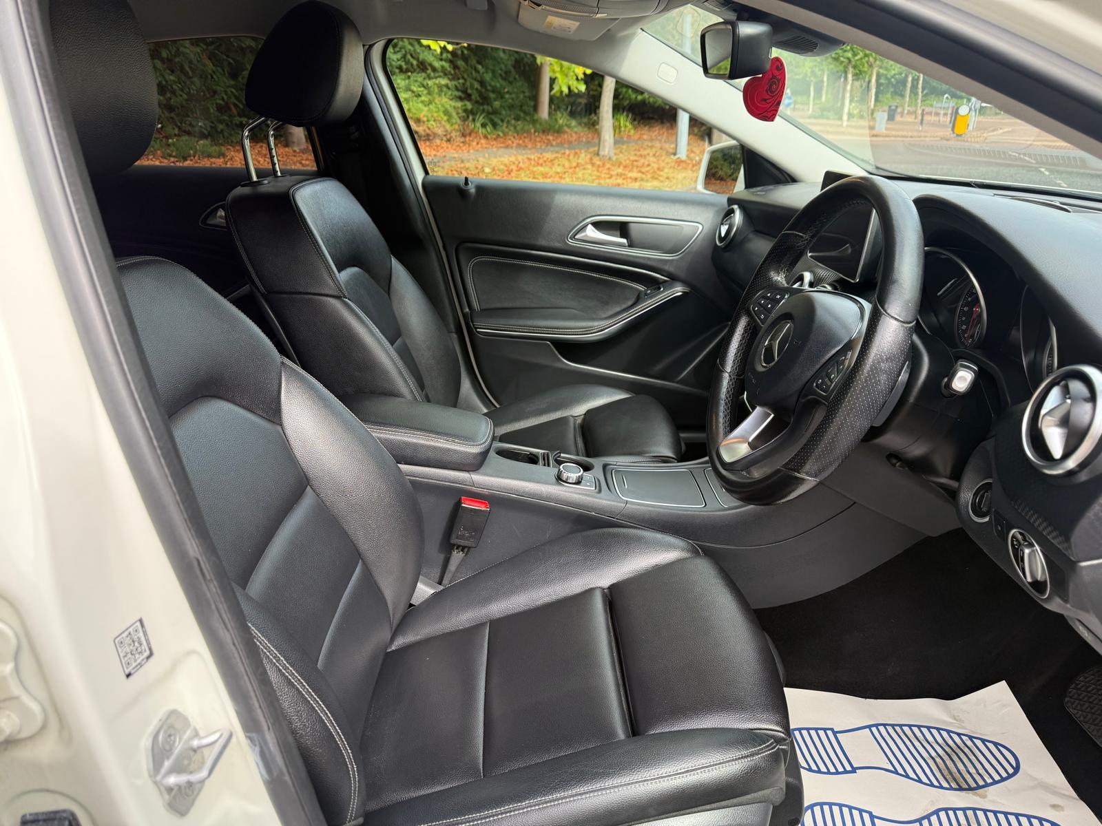 Mercedes-Benz A Class 2.1 A200d Sport (Premium) Hatchback 5dr Diesel 7G-DCT Euro 6 (s/s) (136 ps)