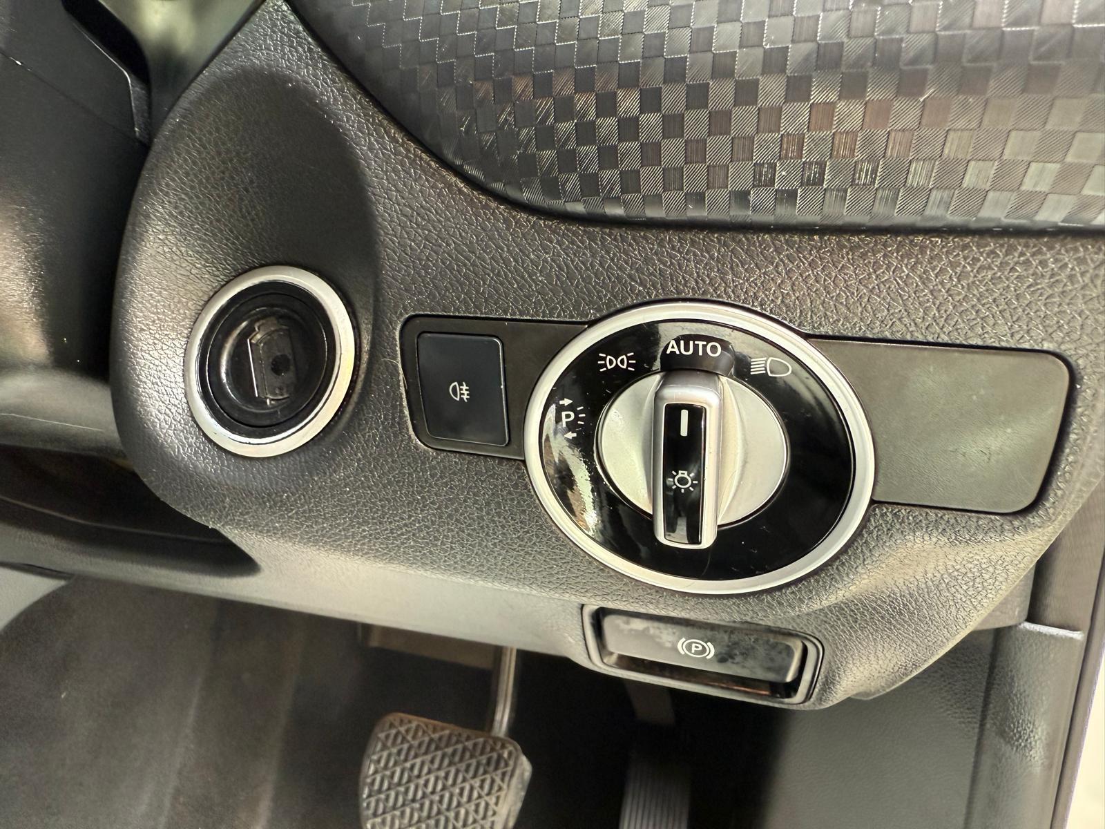 Mercedes-Benz A Class 2.1 A200d Sport (Premium) Hatchback 5dr Diesel 7G-DCT Euro 6 (s/s) (136 ps)
