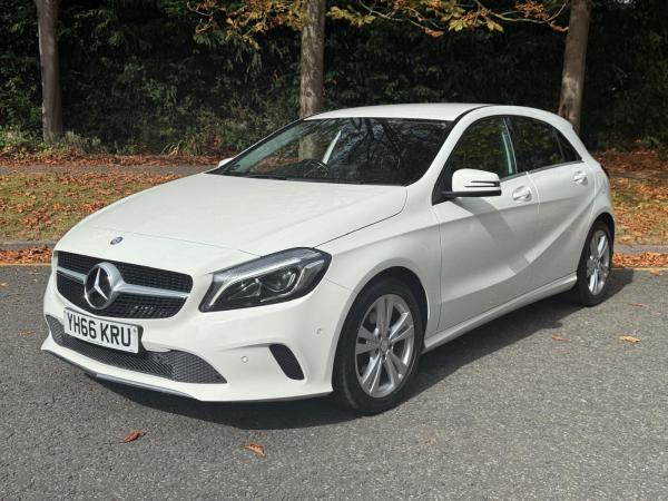 Mercedes-Benz A Class 2.1 A200d Sport (Premium) Hatchback 5dr Diesel 7G-DCT Euro 6 (s/s) (136 ps)