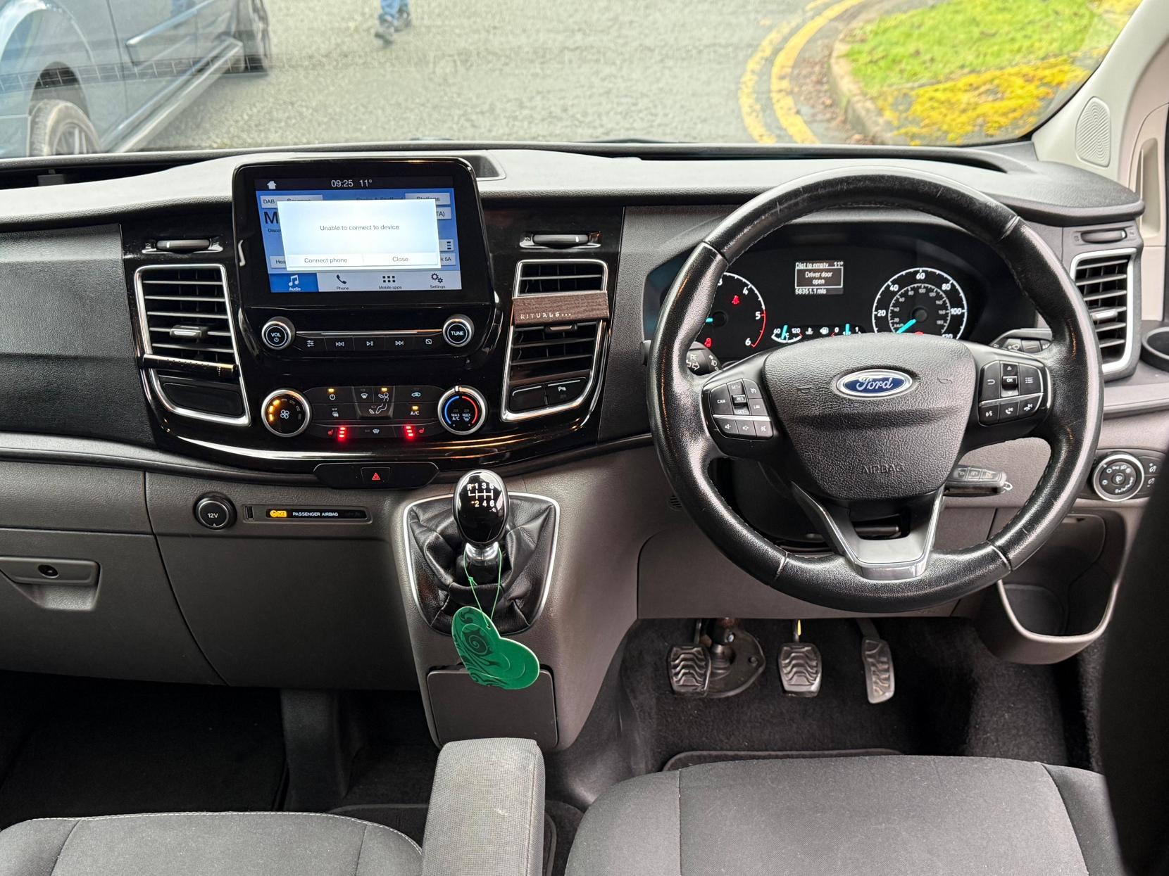 Ford Transit Custom 2.0 320 EcoBlue Limited Crew Van Double Cab 5dr Diesel Manual L2 H1 Euro 6 (6 Seat) (130 ps)