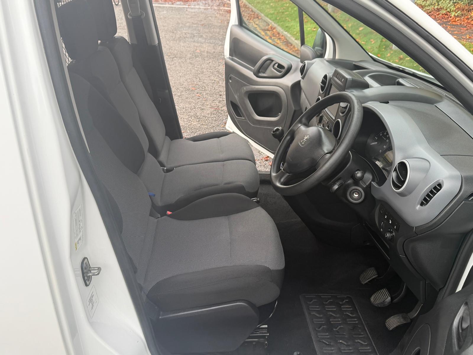 Peugeot Partner 1.6 BlueHDi 651 Professional Panel Van 5dr Diesel Manual L1 (112 g/km, 73.97 bhp)