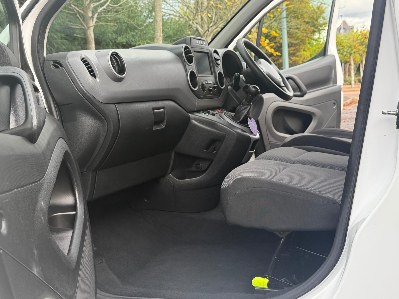 Peugeot Partner 1.6 BlueHDi 651 Professional Panel Van 5dr Diesel Manual L1 (112 g/km, 73.97 bhp)