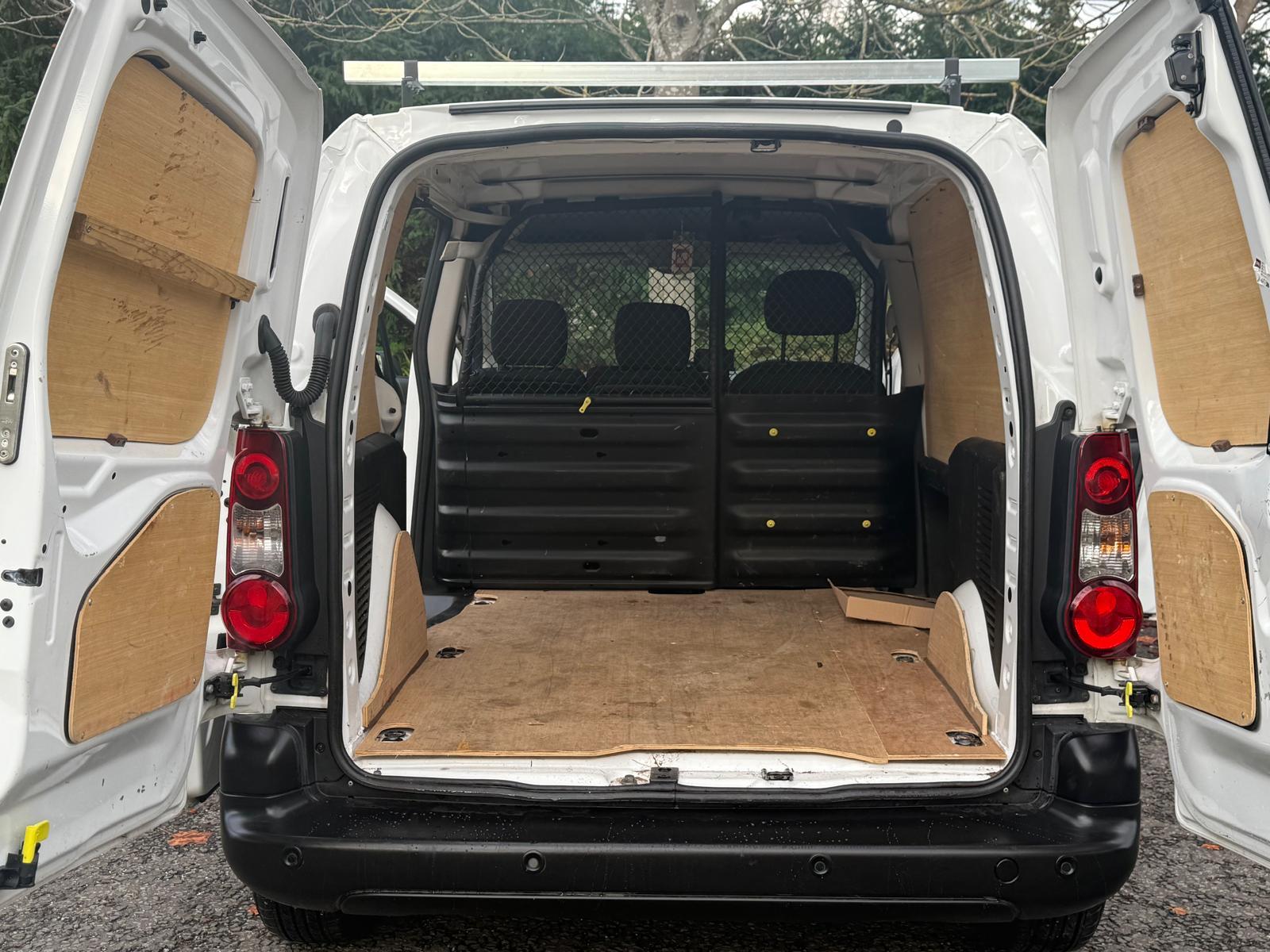 Peugeot Partner 1.6 BlueHDi 651 Professional Panel Van 5dr Diesel Manual L1 (112 g/km, 73.97 bhp)