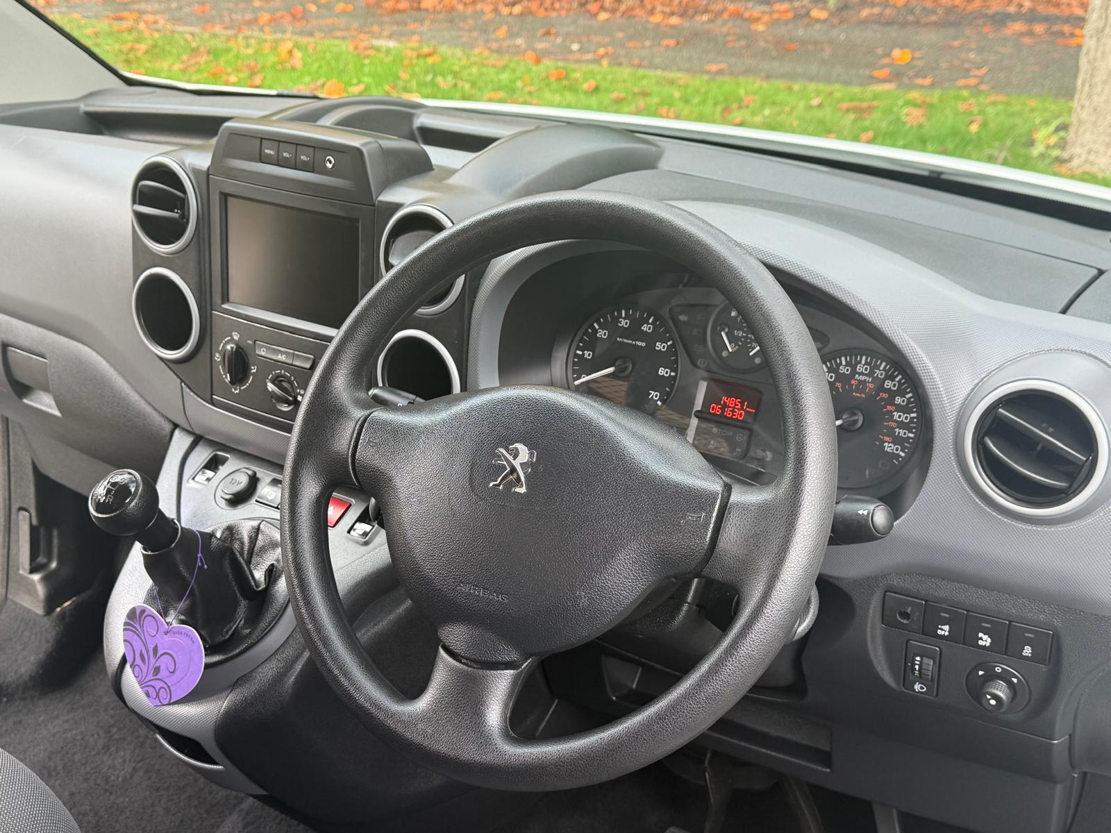 Peugeot Partner 1.6 BlueHDi 651 Professional Panel Van 5dr Diesel Manual L1 (112 g/km, 73.97 bhp)