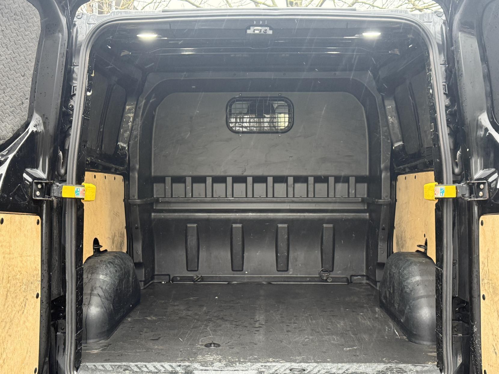 Ford Transit Custom 2.0 320 EcoBlue Limited Crew Van Double Cab 5dr Diesel Manual L2 H1 Euro 6 (6 Seat) (170 ps)