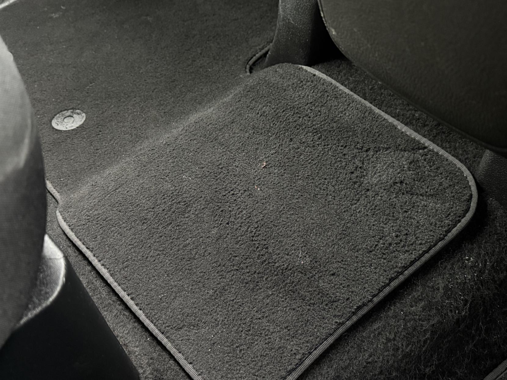 Ford Transit Custom 2.0 320 EcoBlue Limited Crew Van Double Cab 5dr Diesel Manual L2 H1 Euro 6 (6 Seat) (170 ps)