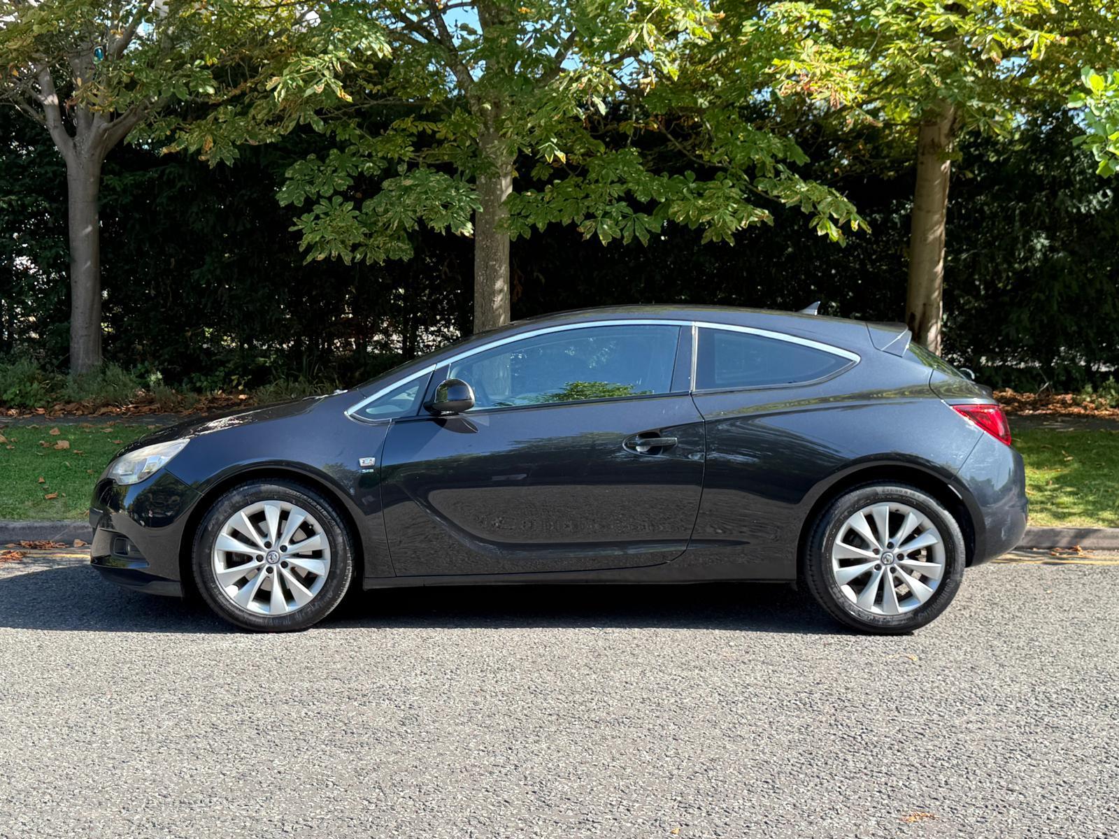 Vauxhall Astra GTC 1.7 CDTi ecoFLEX 109g SRi Coupe 3dr Diesel Manual Euro 5 (s/s) (110 ps)